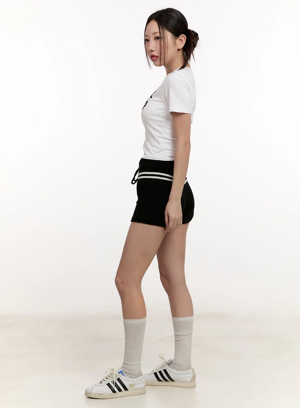 Knitted Slim-Fit Striped Shorts CM507 - Image 4