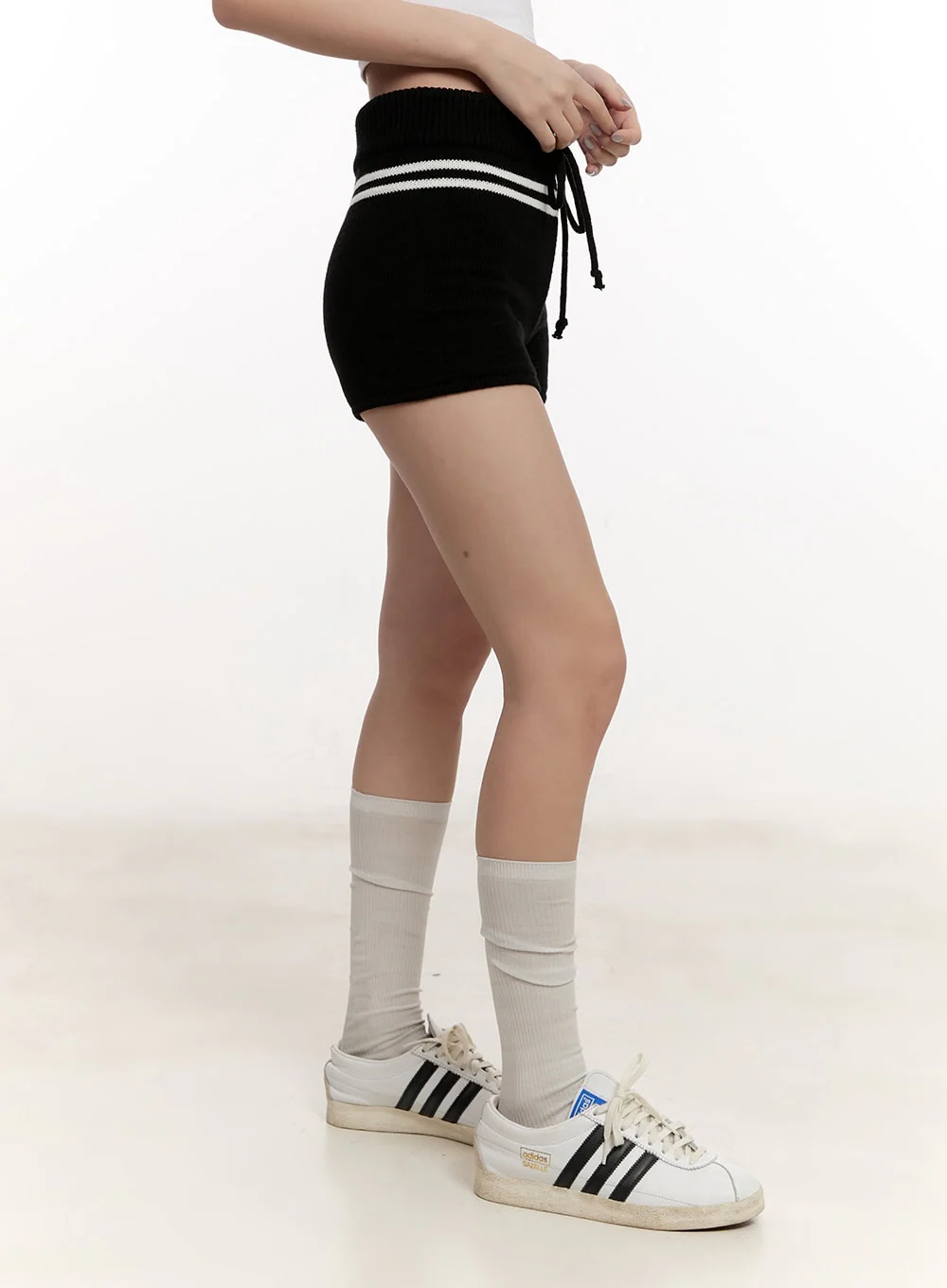 Knitted Slim-Fit Striped Shorts CM507 - Image 5