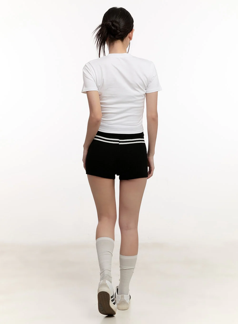 Knitted Slim-Fit Striped Shorts CM507 - Image 6