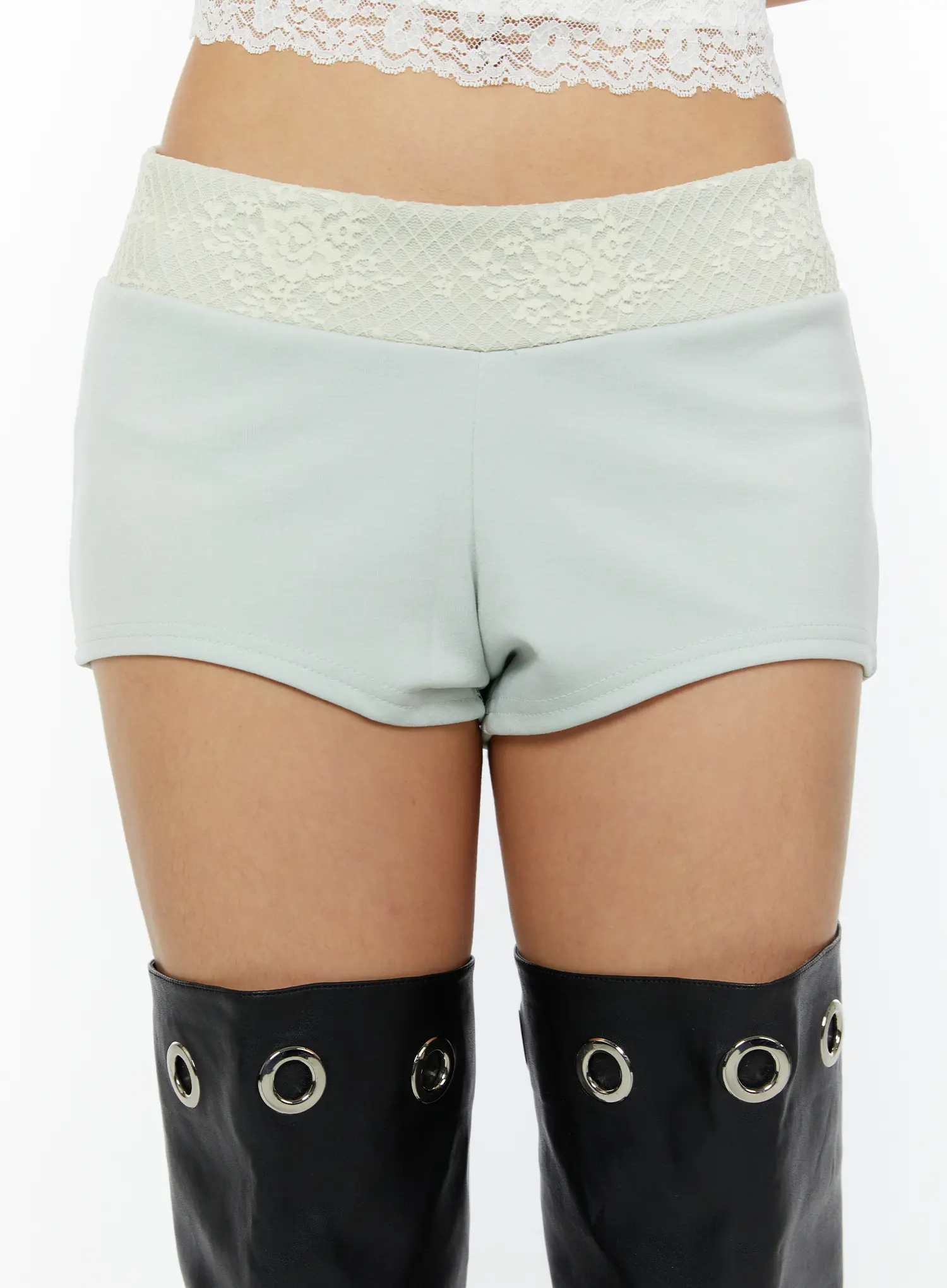 Lace Trim Low-Rise Shorts CY521 - Image 3