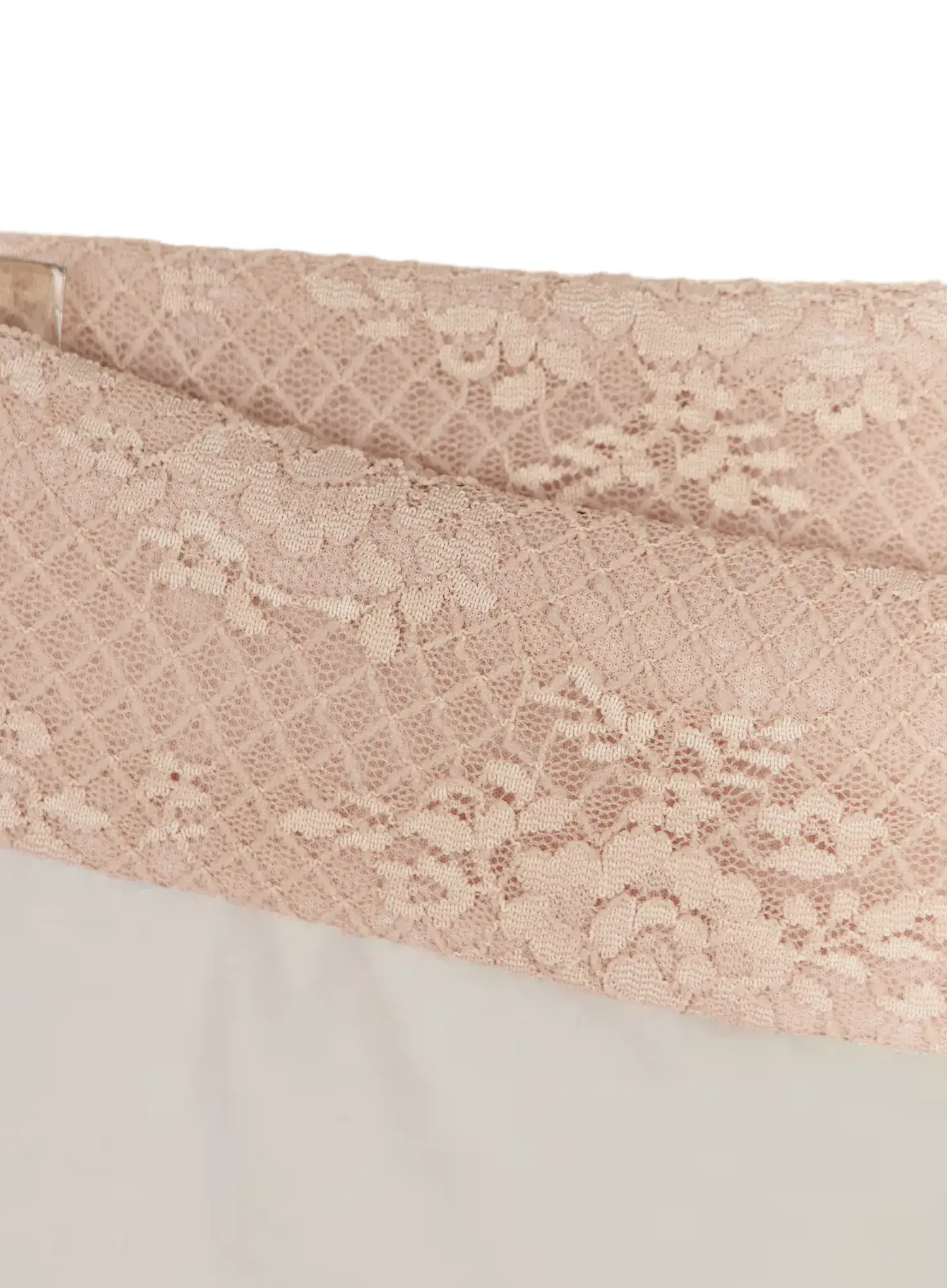 Lace Trim Low-Rise Shorts CY521 - Image 9
