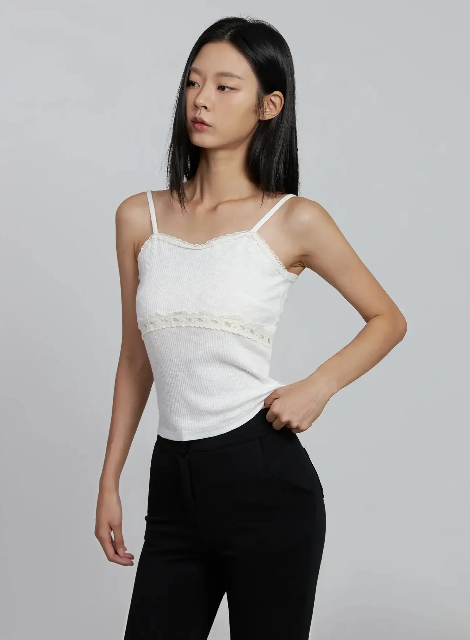Lace Trim Sleeveless Camisole IM520 - Image 12