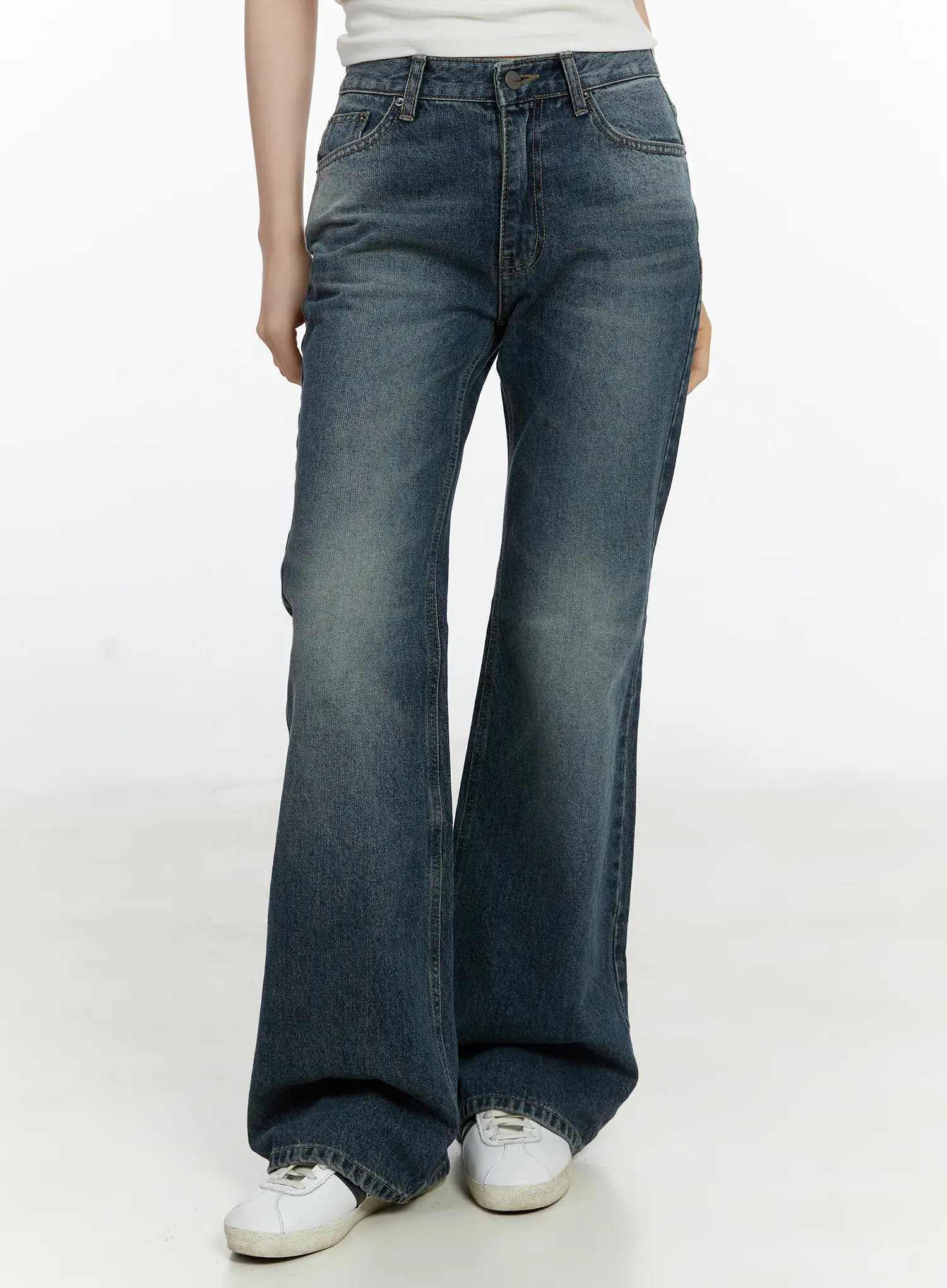 Lainey Vintage Wash Bootcut Jeans F502 - Image 2