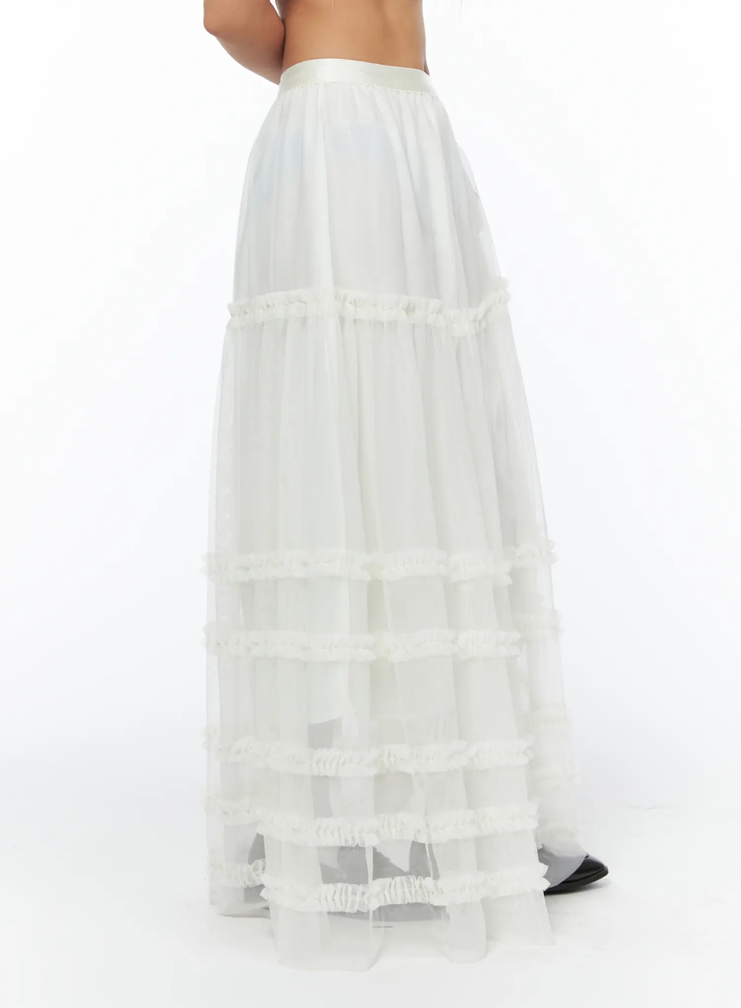 Layered Lace Maxi Skirt CA516 - Image 3
