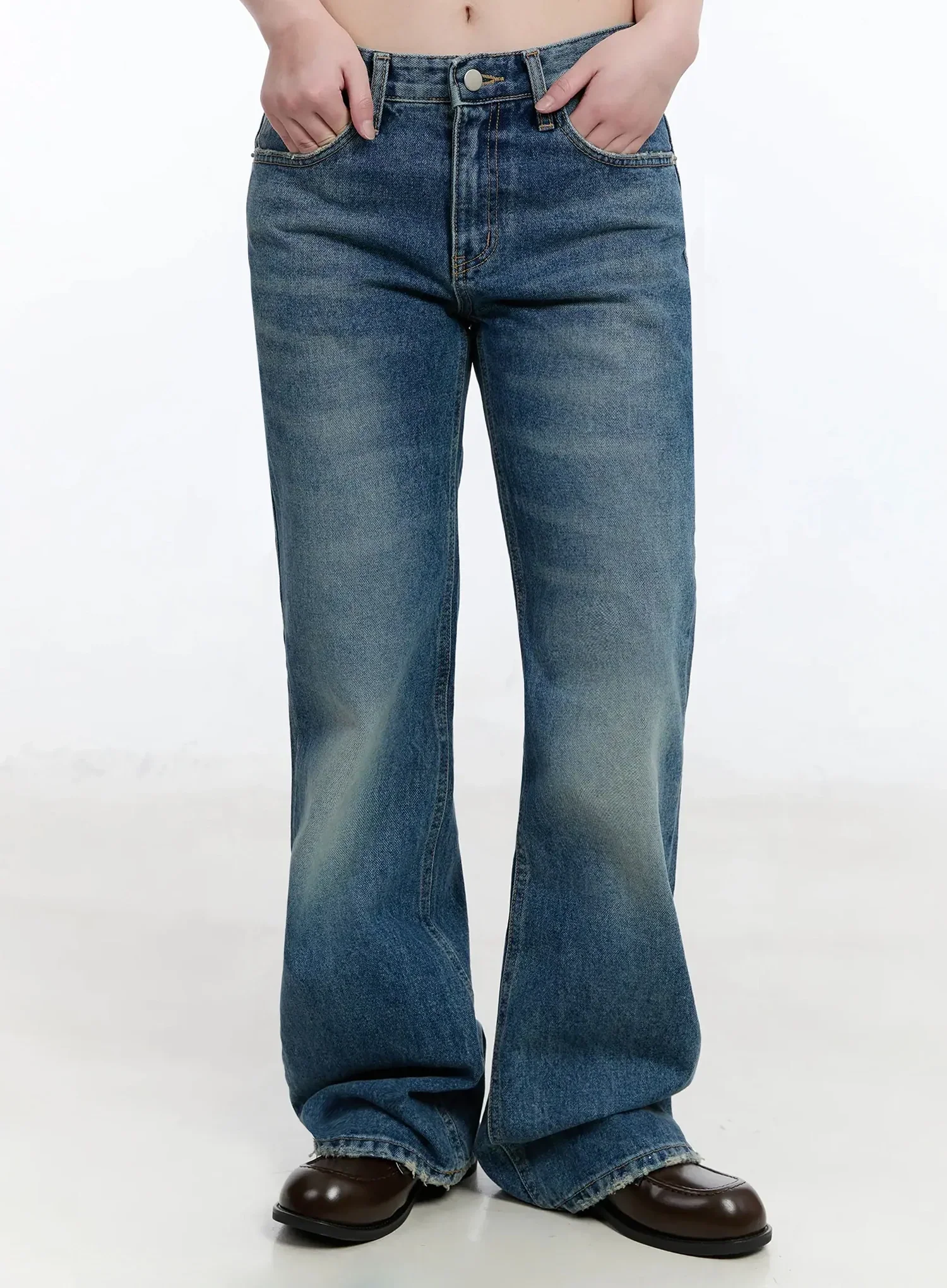 Layia Loose-Fit Flared Bootcut Jeans IM513 - Image 11