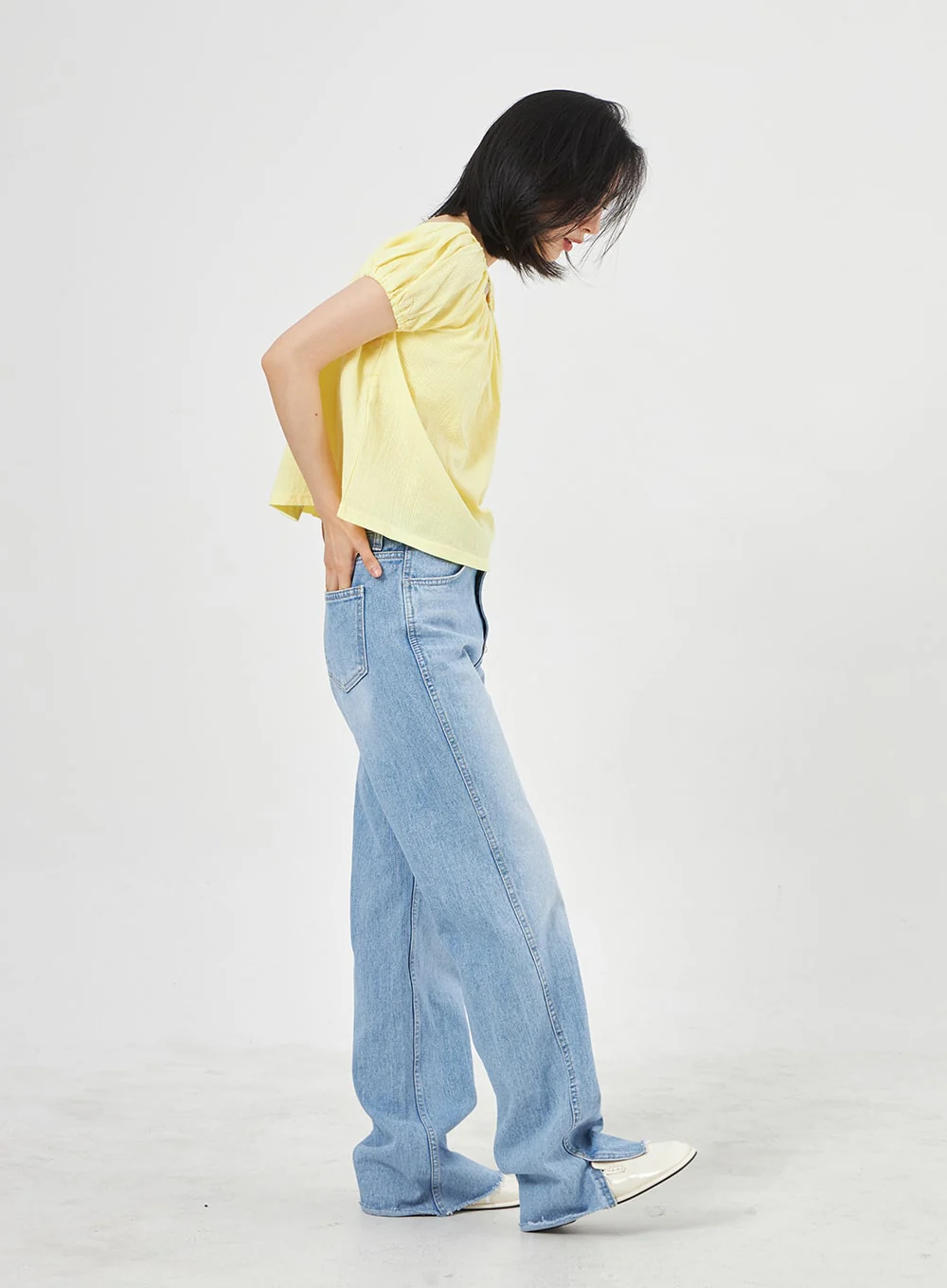 Light Wash Jeans OA310 - Image 8
