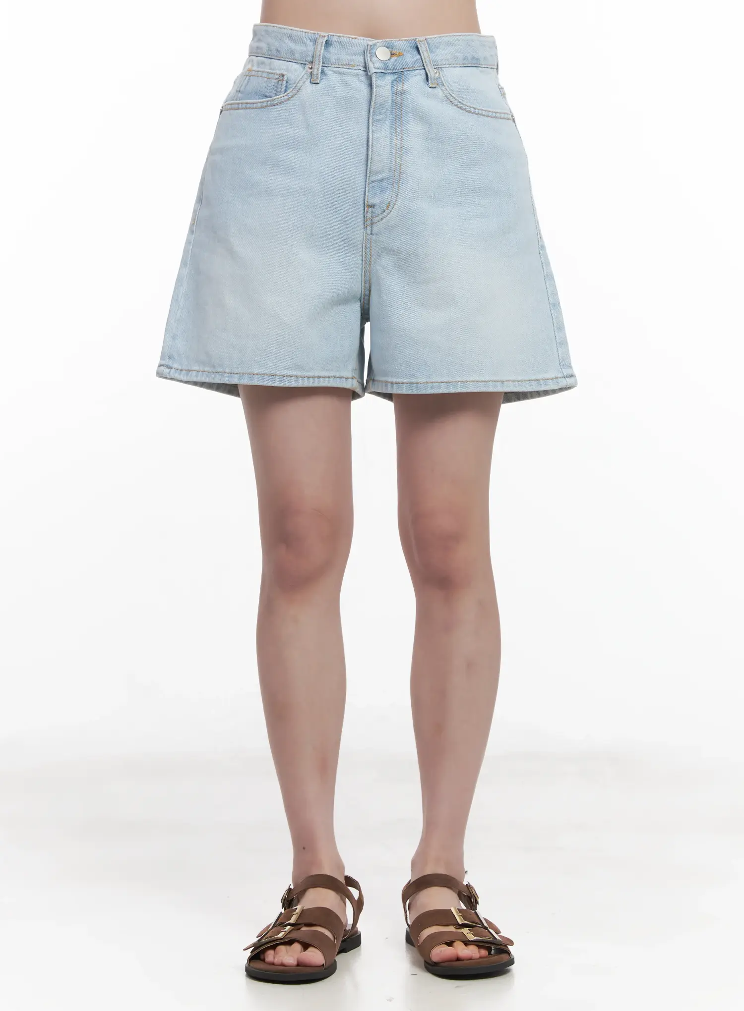 Light Wash Wide-Fit Jorts CU523 - Image 3