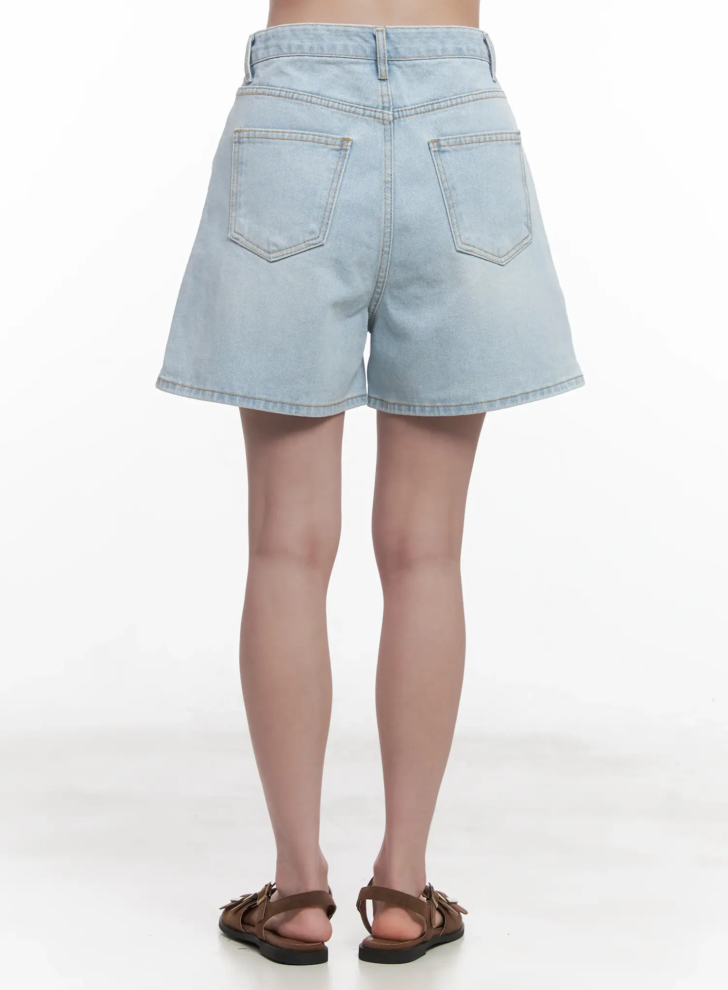 Light Wash Wide-Fit Jorts CU523 - Image 6
