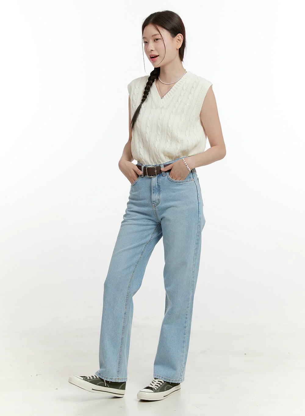 Light Washed Straight Jeans OL423 - Image 3