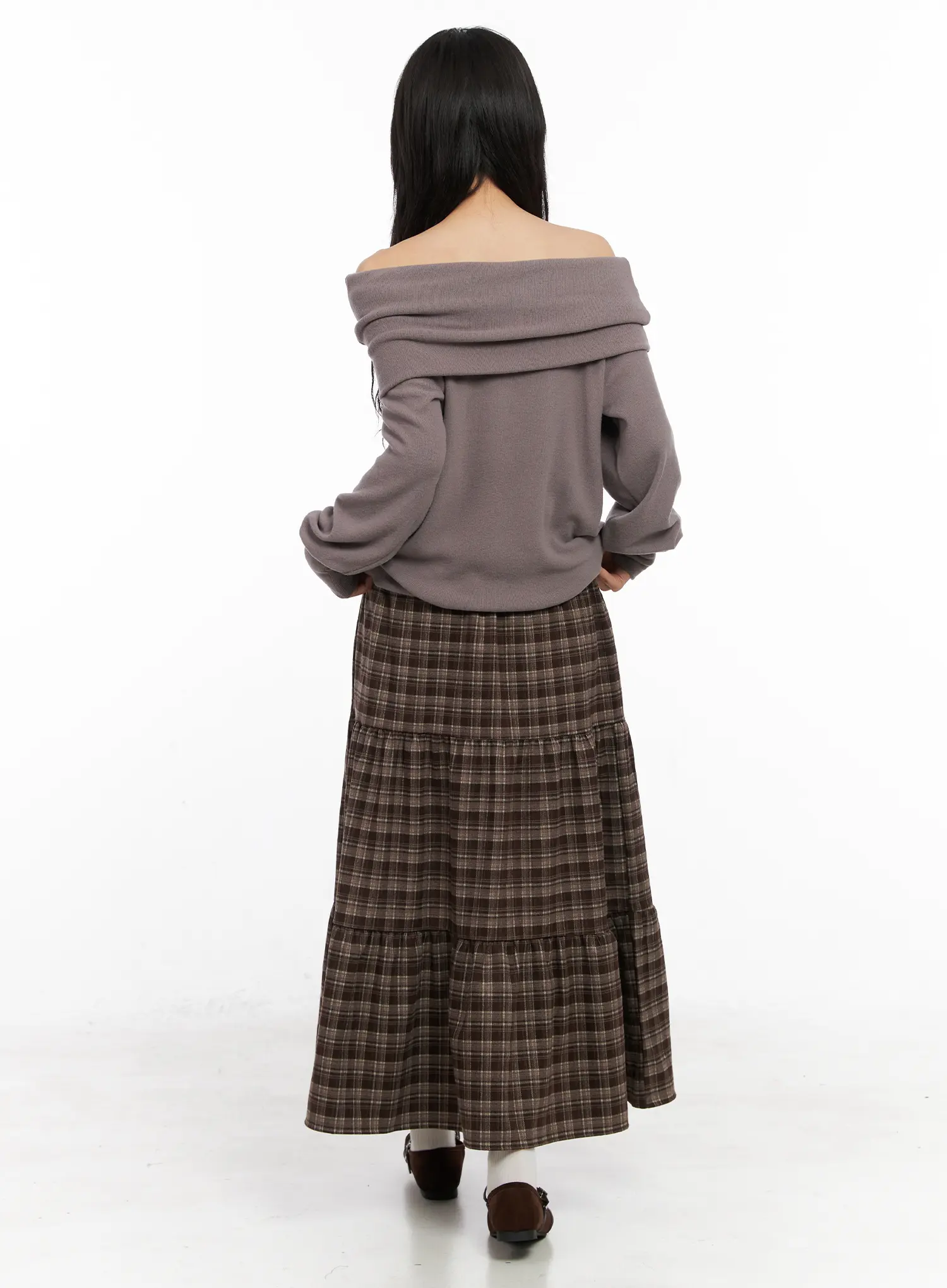Loose Fit Off-Shoulder Long Sleeve Top CN512 - Image 5