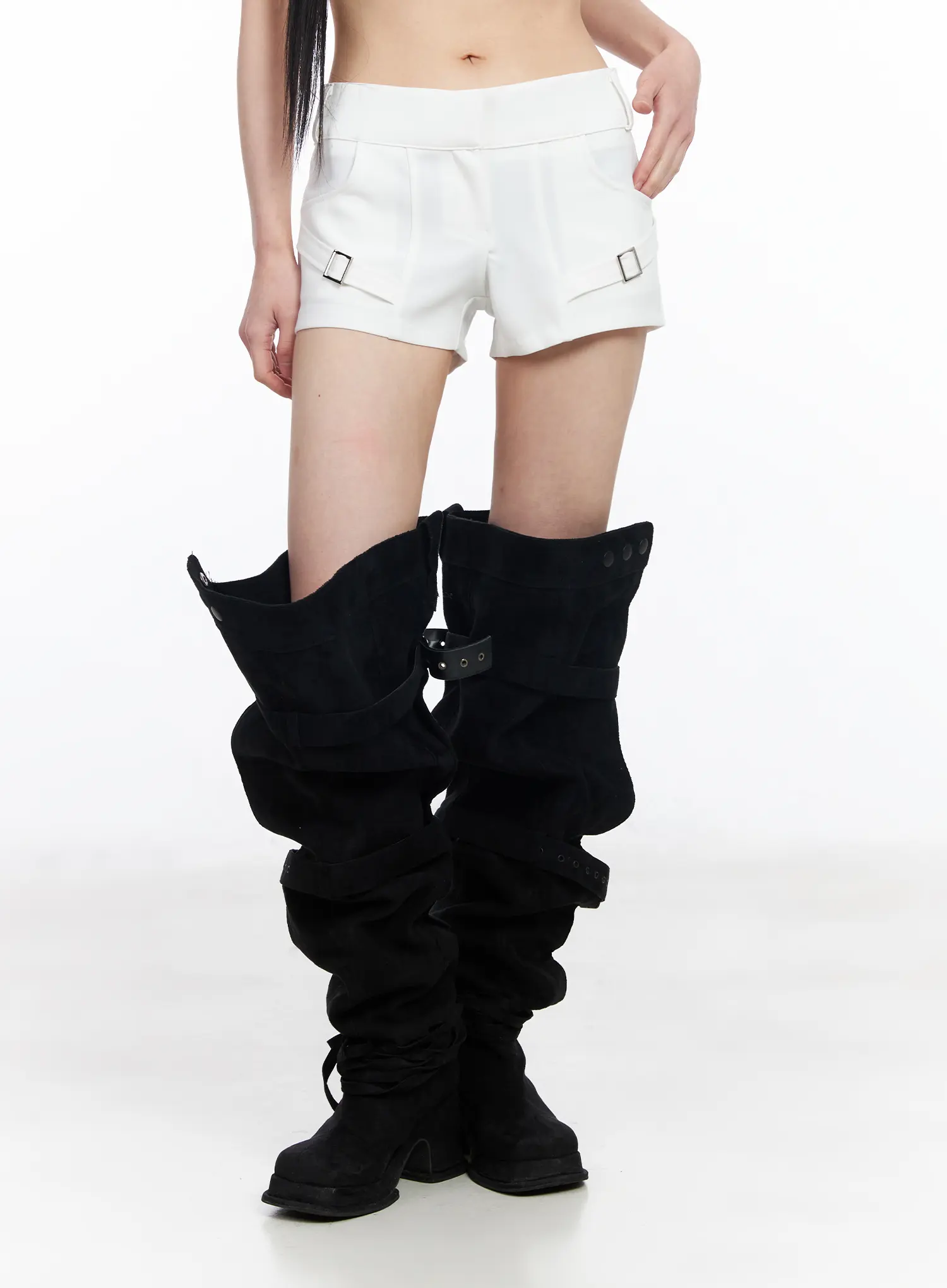 Low Rise Buckle Shorts CF519 - Image 9
