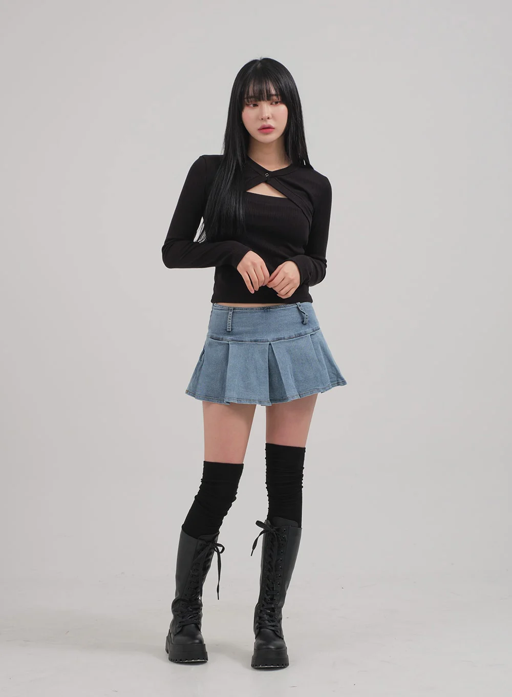Low Rise Pleated Denim Mini Skirt C0302 - Image 12