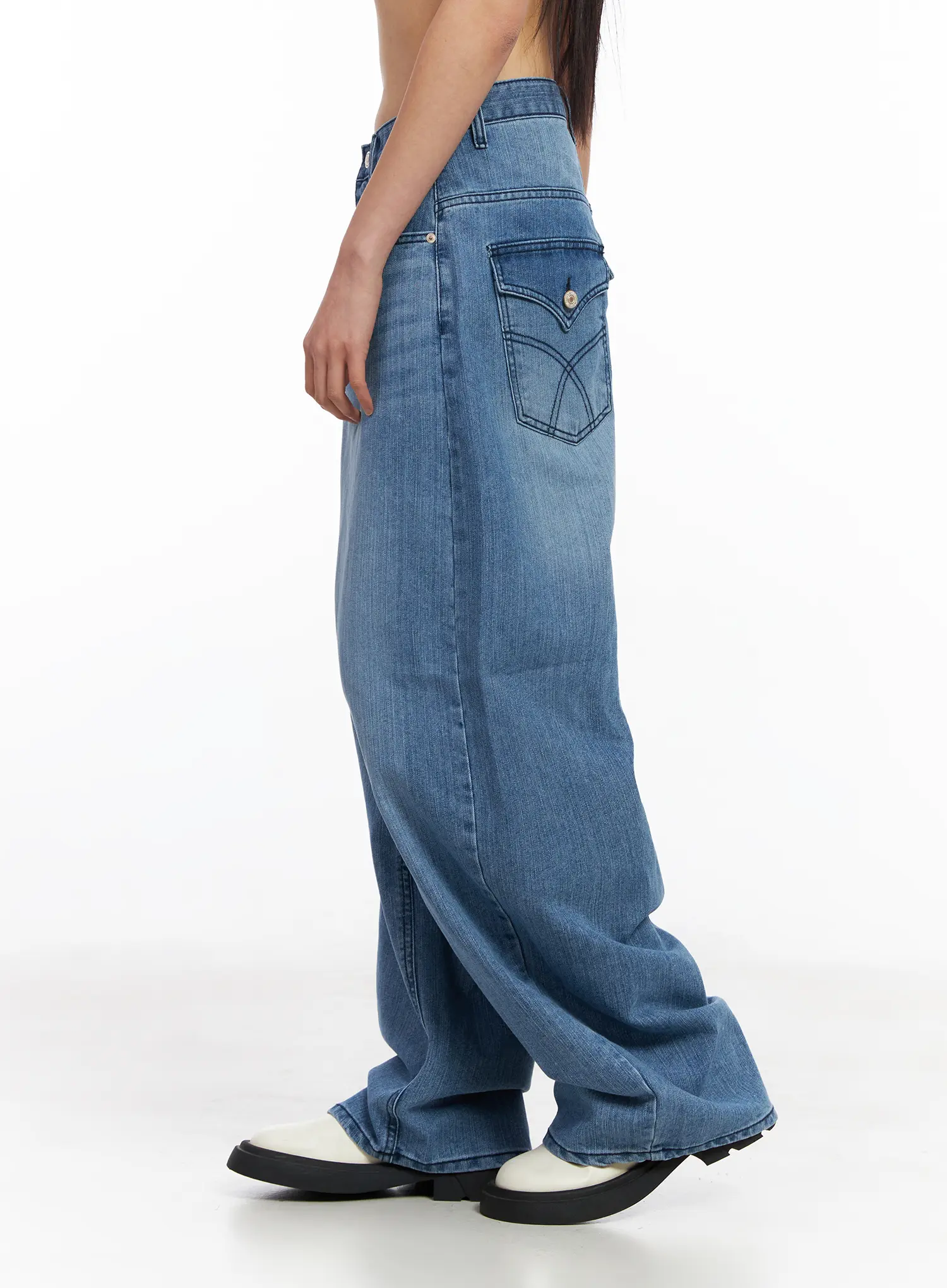 Marg Wide-Leg Washed Jeans CF506 - Image 3