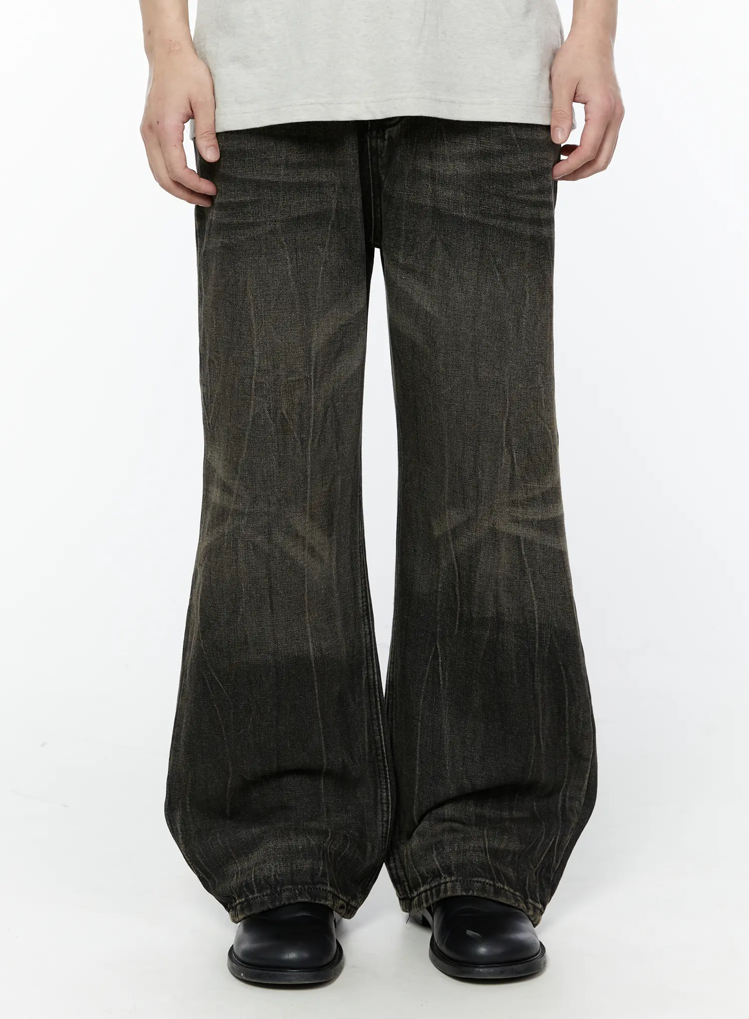 Men's Black-Washed Jeans IA530