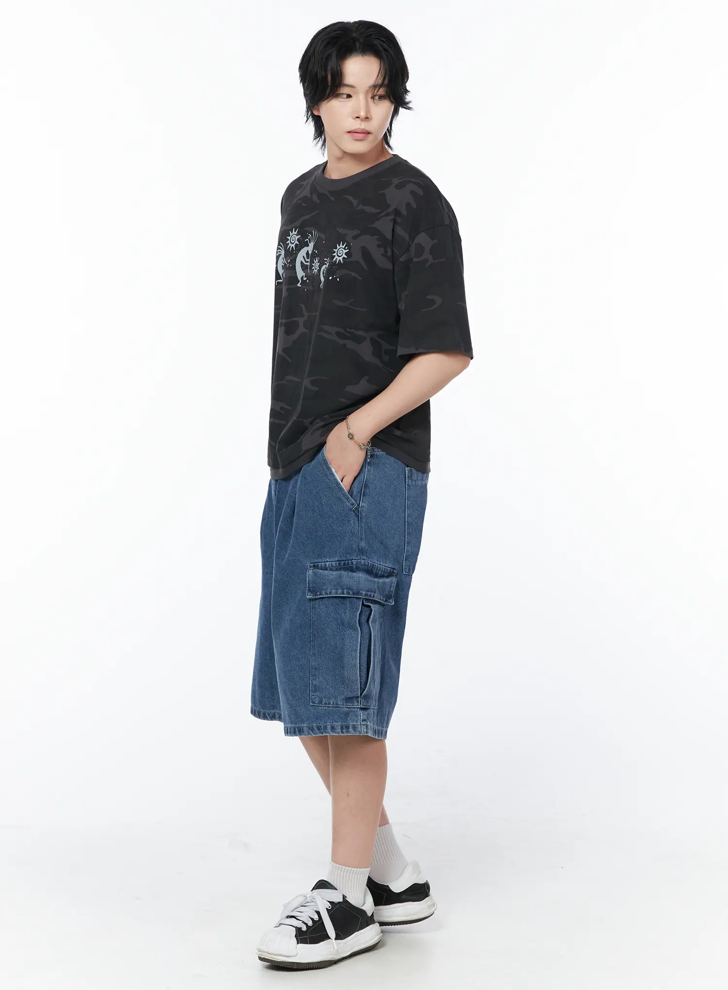 Men's Blue Cargo Bermuda Shorts IY519 - Image 4
