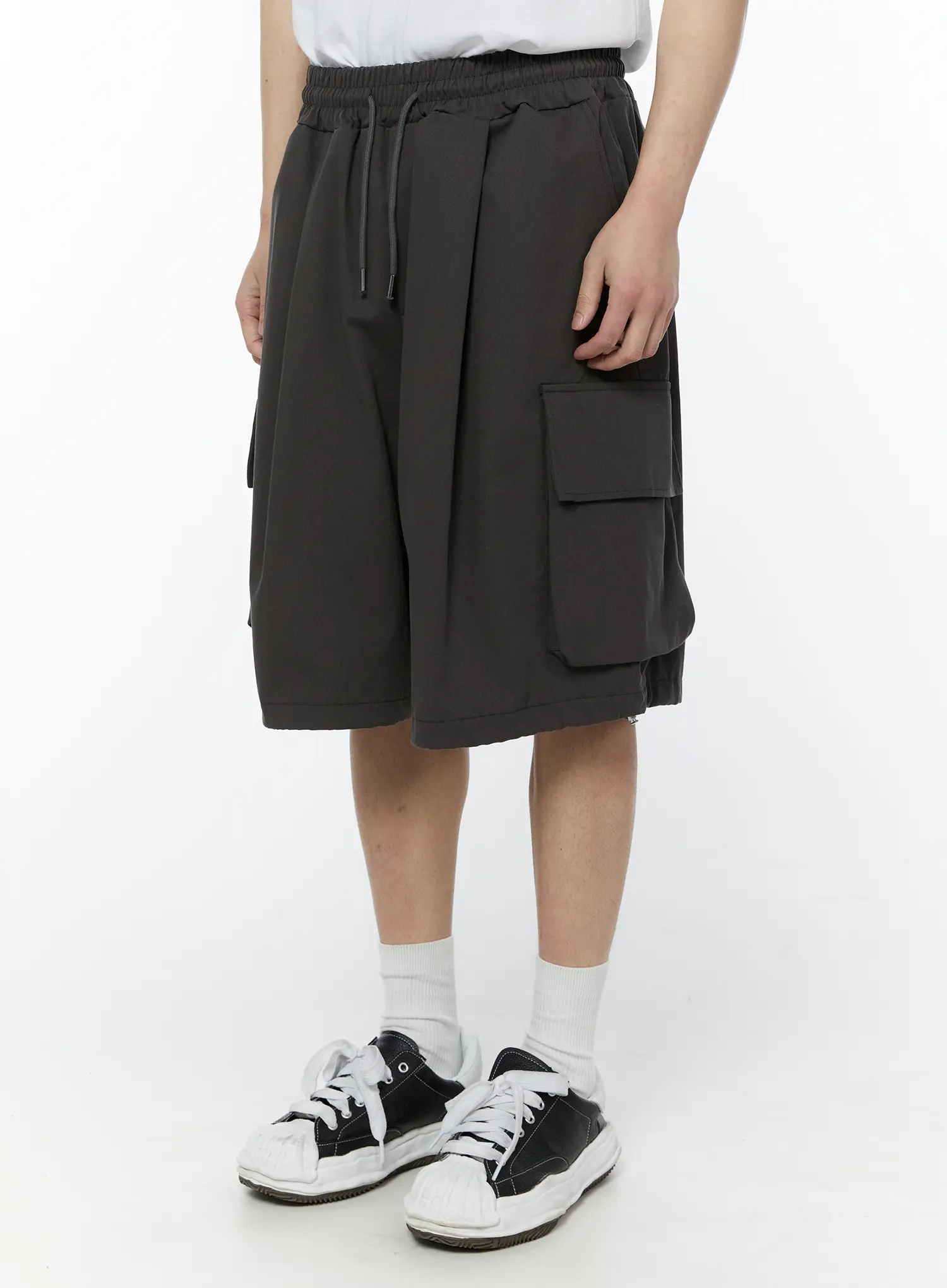 Men's Cargo Bermuda Shorts (Dark Gray) IY504 - Image 3