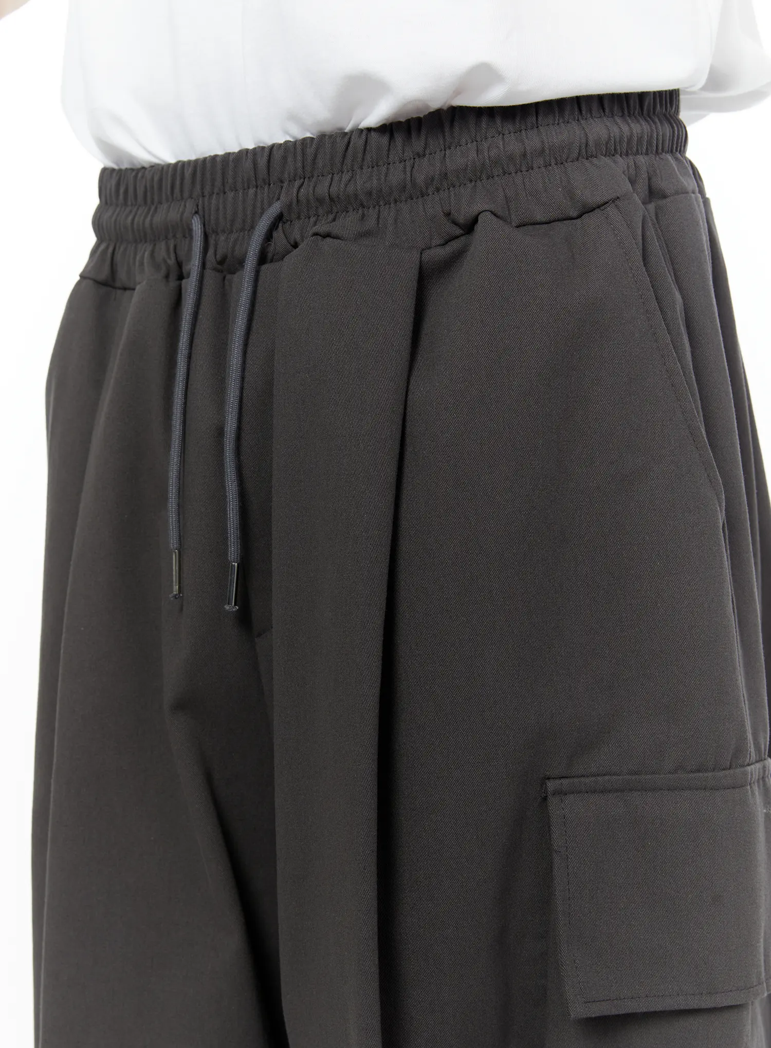 Men's Cargo Bermuda Shorts (Dark Gray) IY504 - Image 5