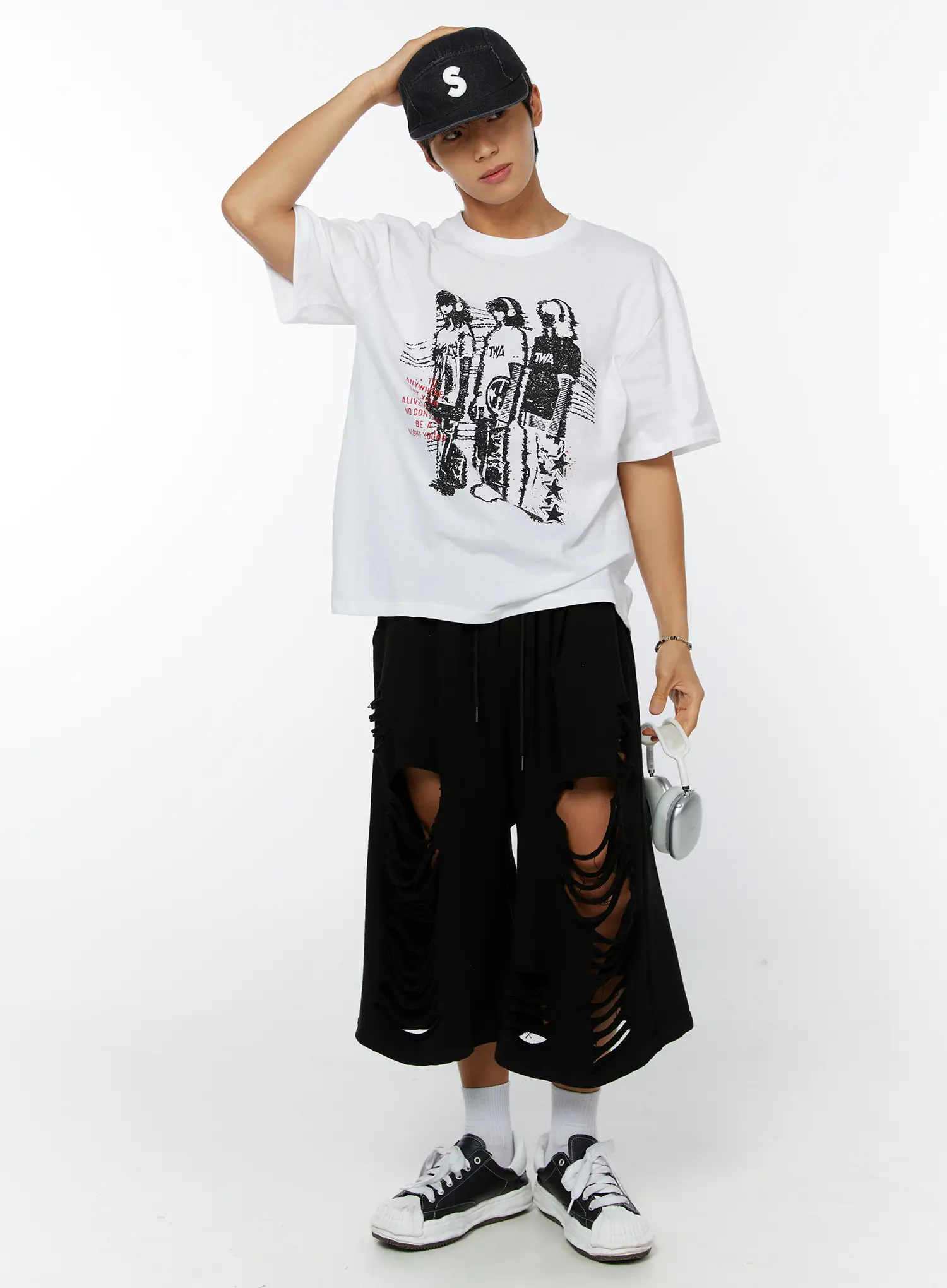 Men's Distressed Bermuda Shorts IY514 - Image 11