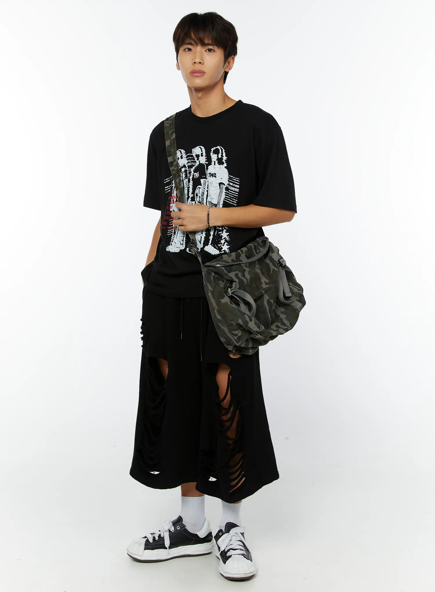 Men's Distressed Bermuda Shorts IY514 - Image 12
