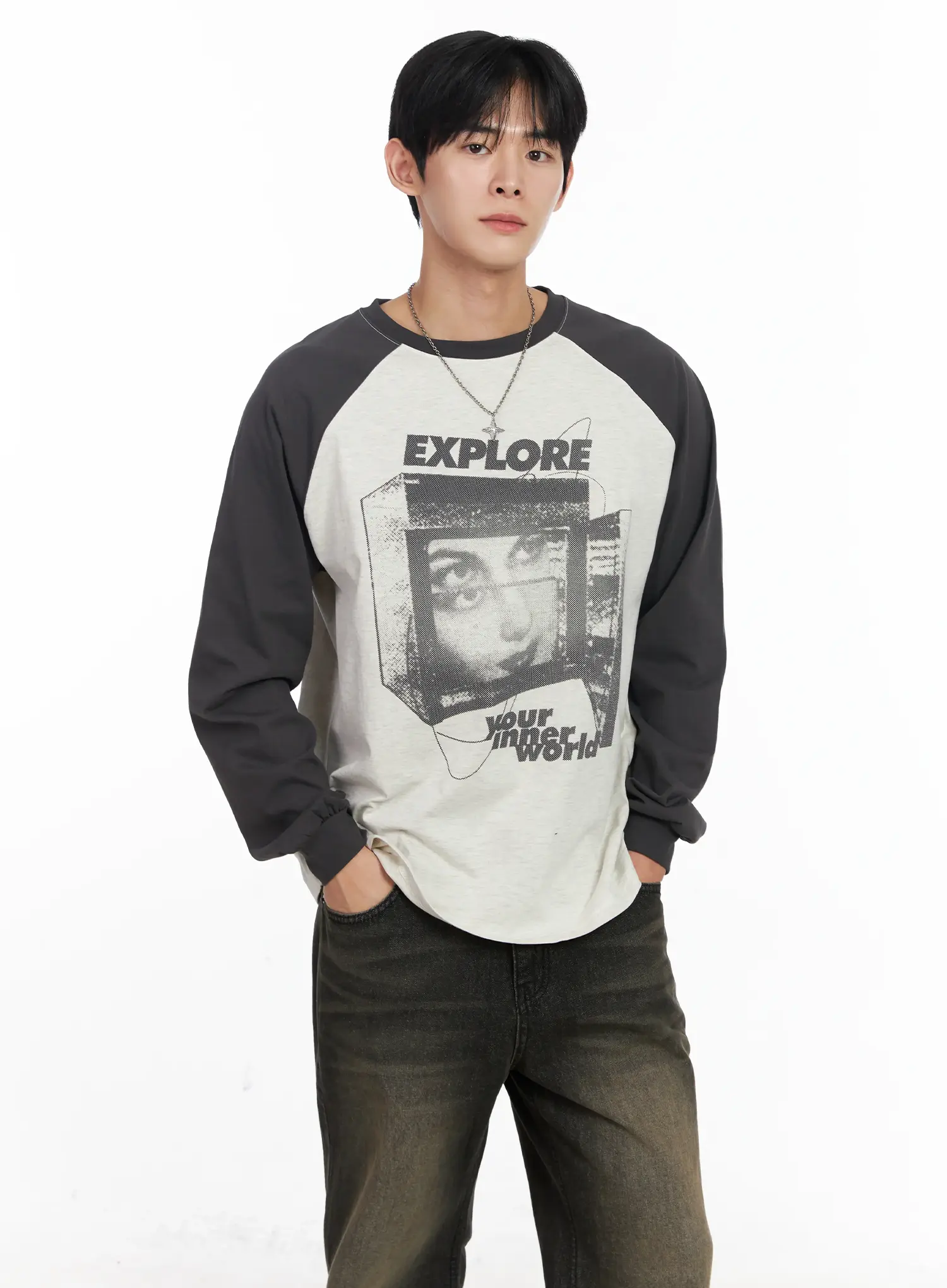 Men's Explore Graphic Long Sleeve Tee IJ521 - Image 10