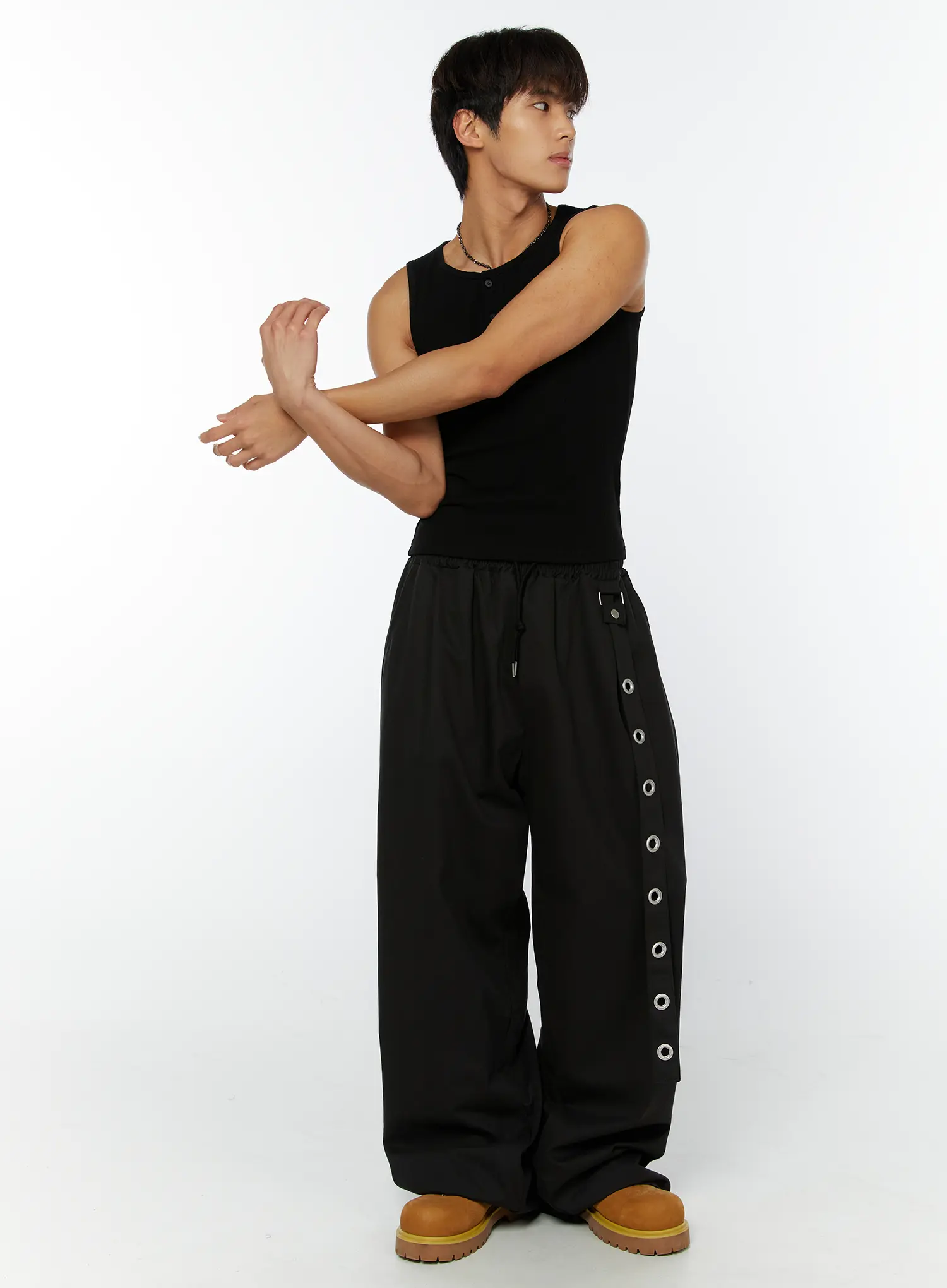 Men's Eyelet Detail Wide-Leg Pants IY508 (Black) - Image 5