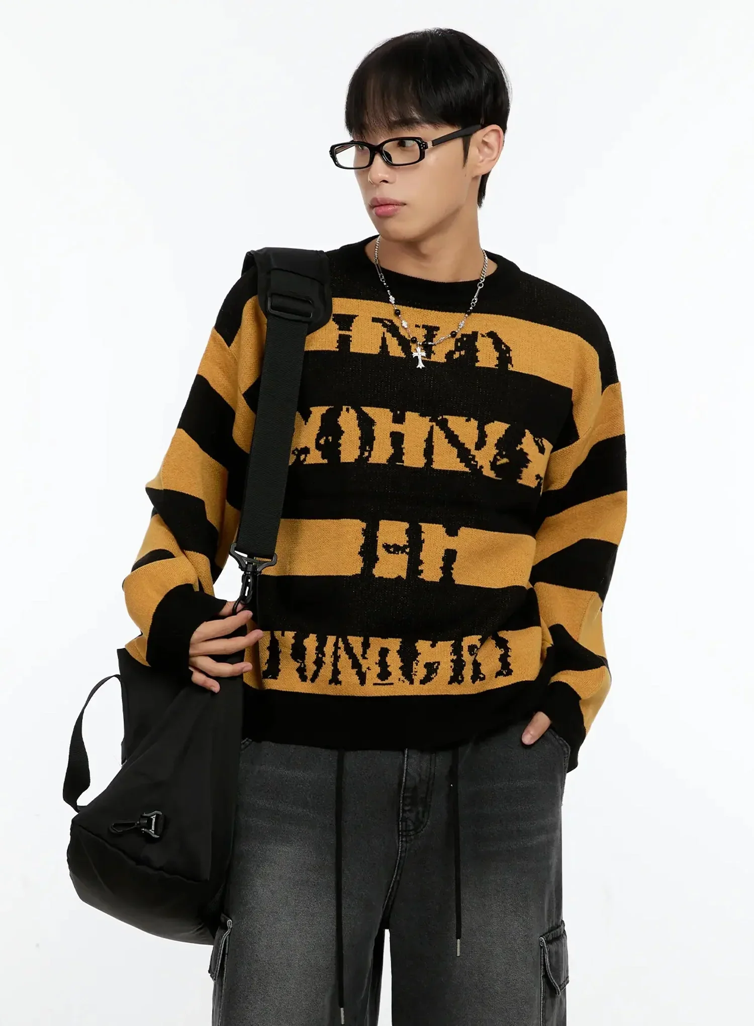 Men's Graphic Striped Sweater IN506