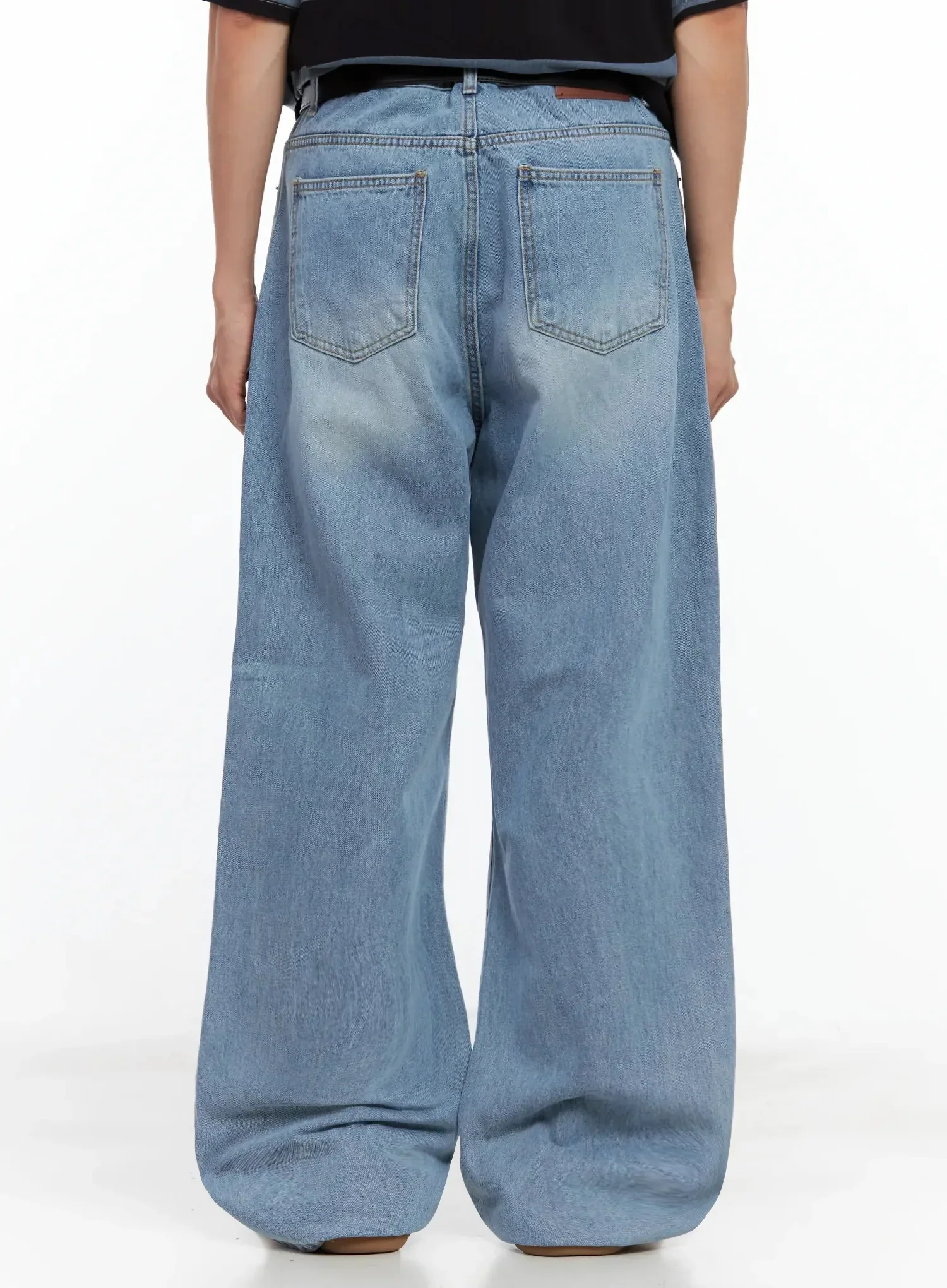 Men's Light-Wash Relaxed Jeans IL516 - Image 13
