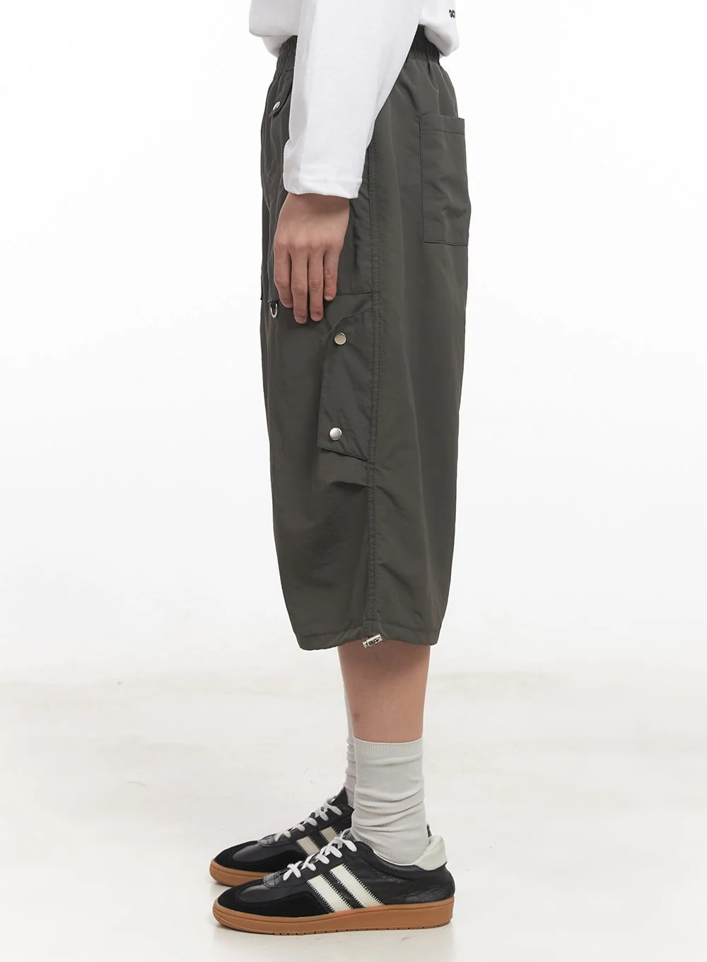 Men's Nylon Pocketed Wide-Fit Shorts IA510 - Image 7