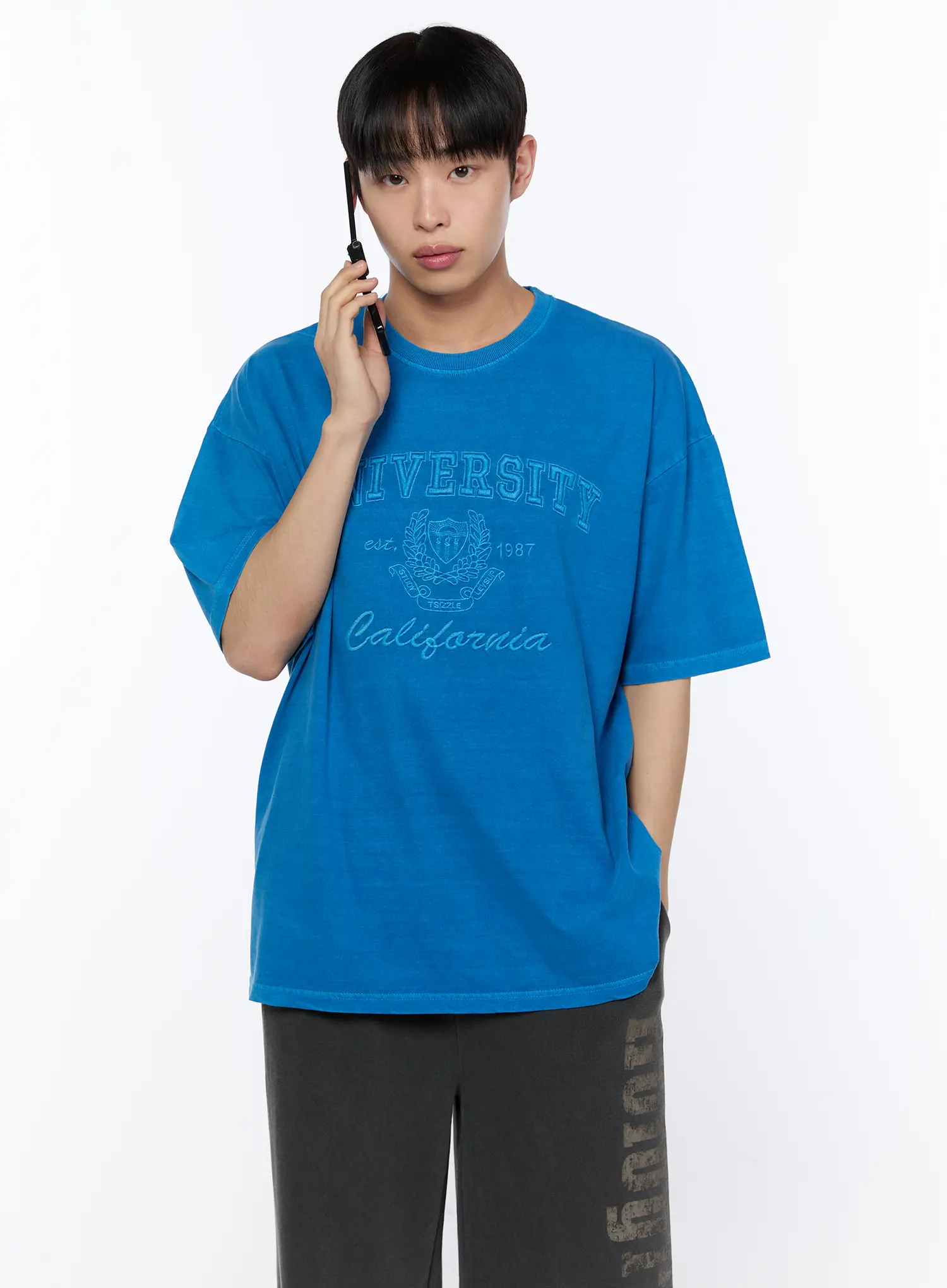 Men's Oversized Graphic Tee IA520 - Image 2