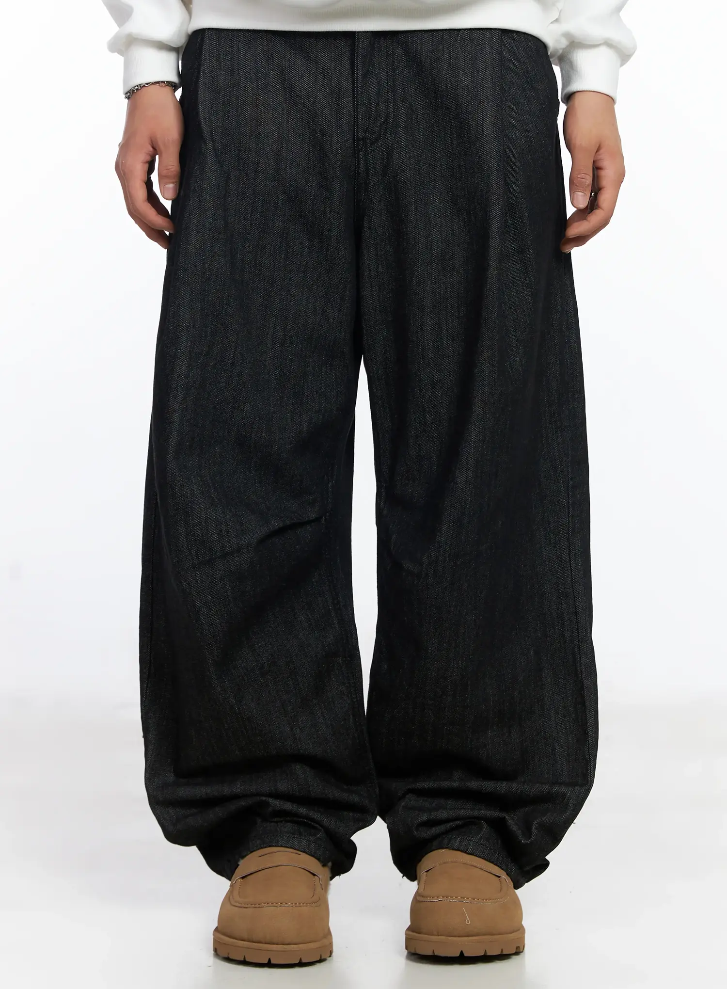 Men's Pintuck Curved Fit Jeans IJ527