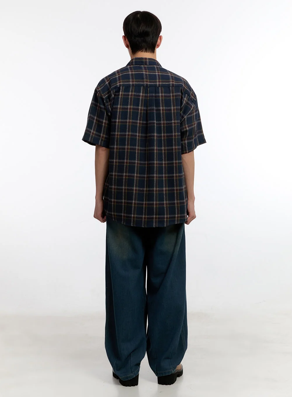 Men's Plaid Collared Oversized Shirt IA507 - Image 9