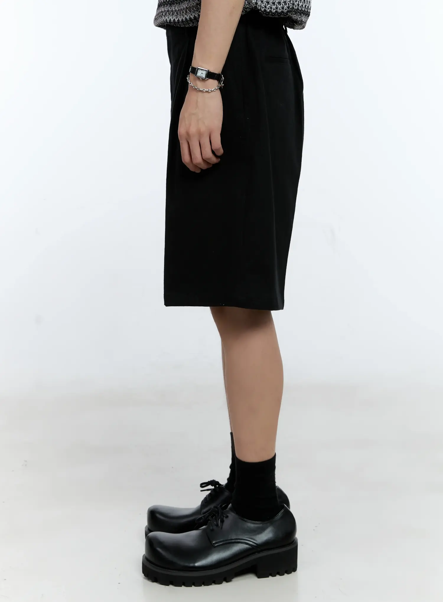 Men's Pleat Bermuda Shorts IG501 - Image 5