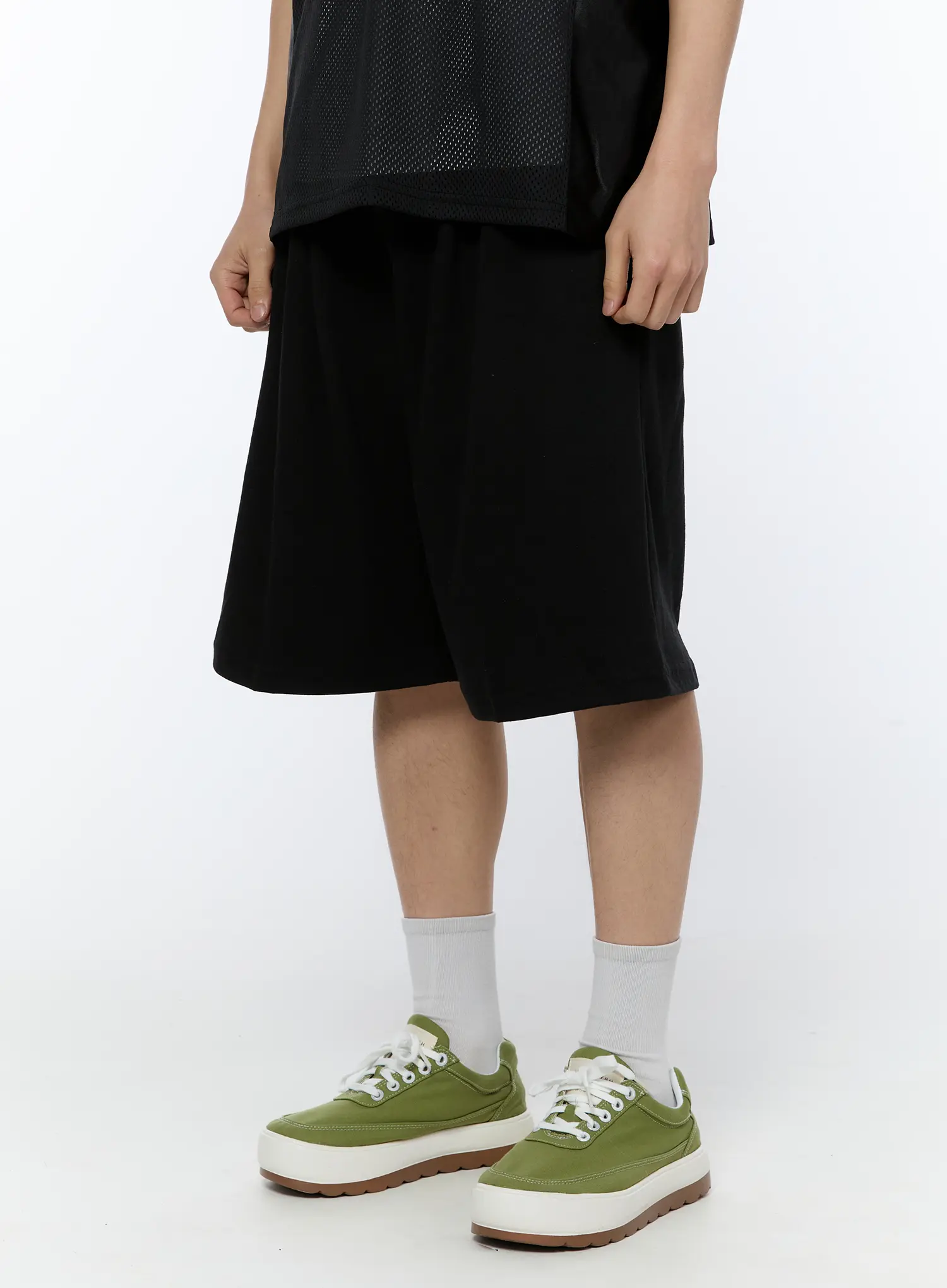 Men's Relaxed-Fit Sweatshorts (Black) IA517 - Image 4
