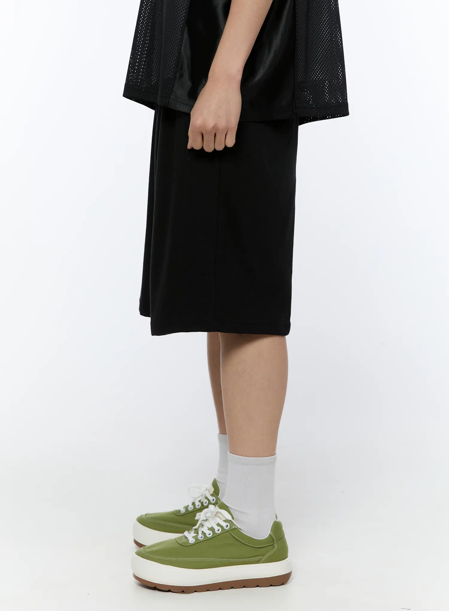 Men's Relaxed-Fit Sweatshorts (Black) IA517 - Image 5