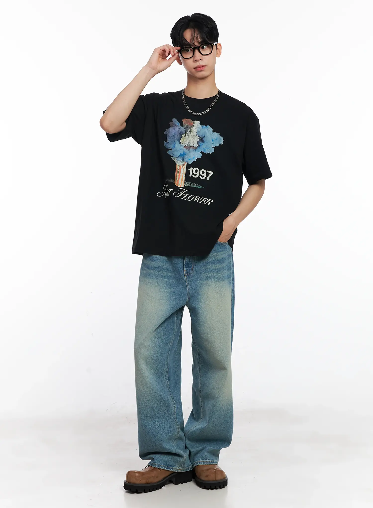 Men's Relaxed Light Blue-Wash Jeans IL501 - Image 2