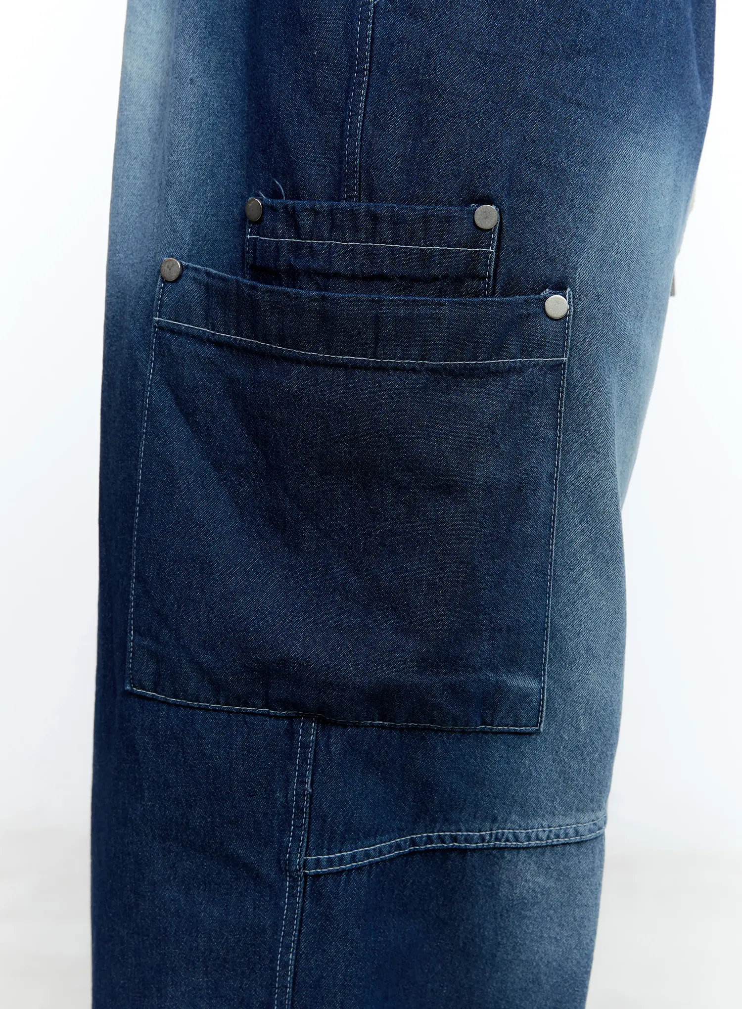 Men's Rivet Detail Wide Jeans IL517 - Image 9