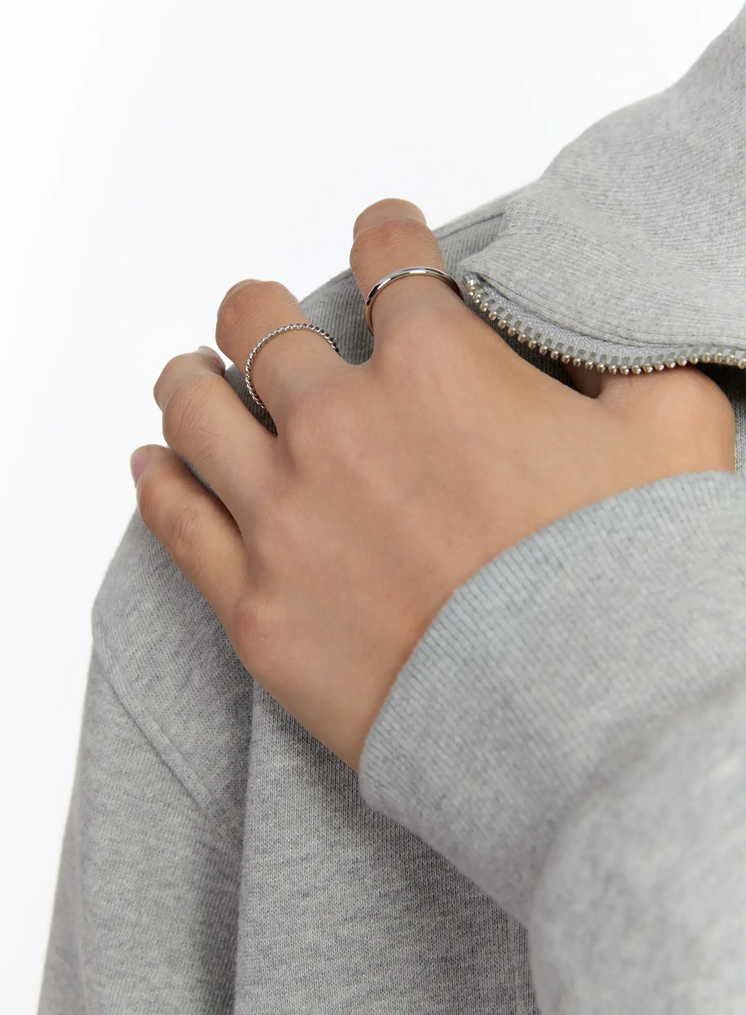 Men's Sleek Minimal Ring IS529 - Image 7