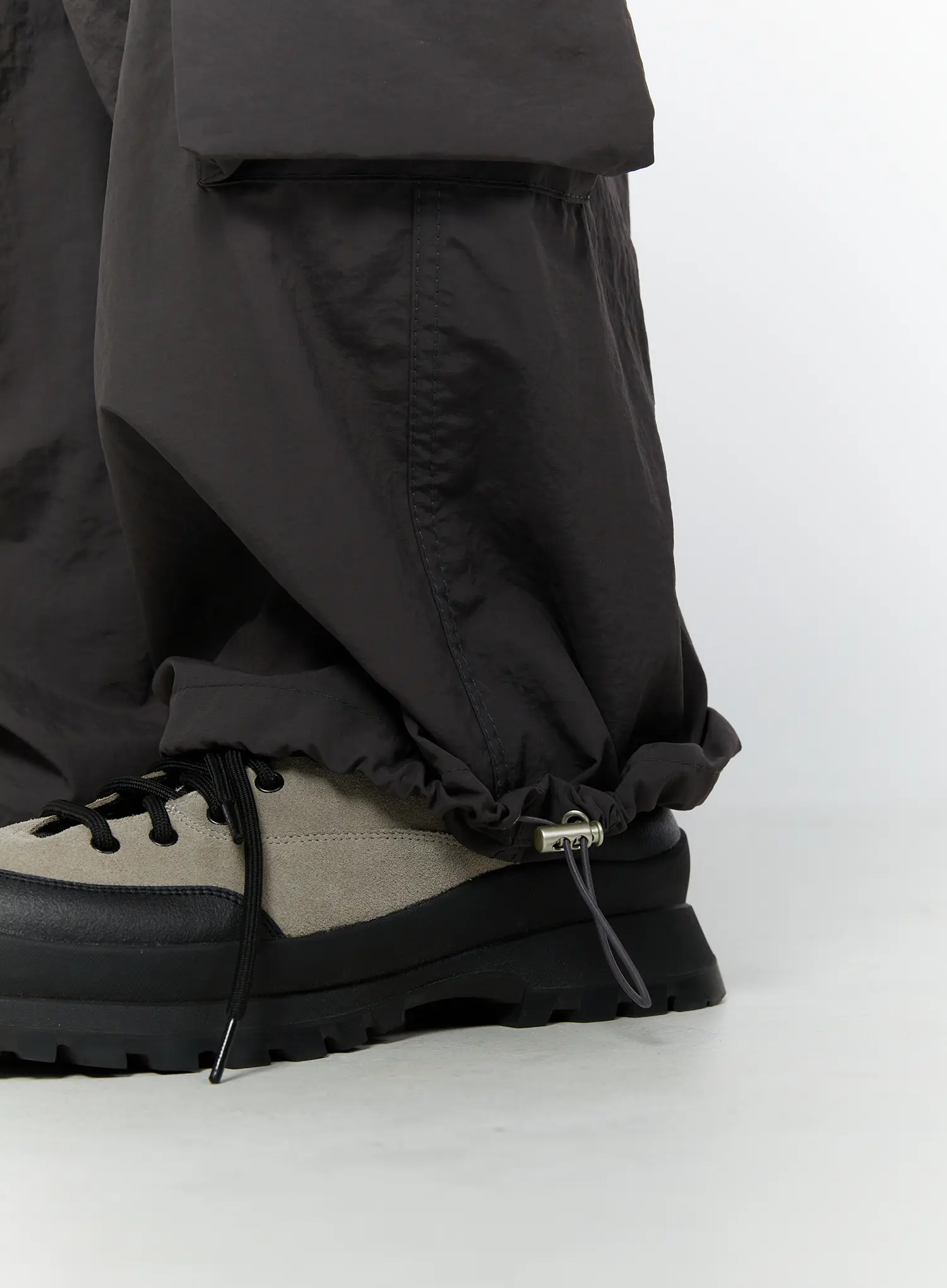 Men's Utility Pocket Cargo Pants IY508 - Image 9