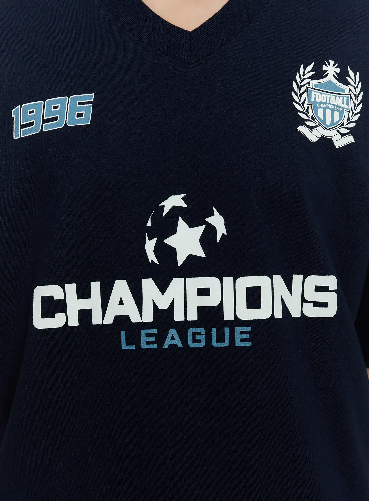Men's V-Neck Champions League Graphic Jersey IG515 - Image 10