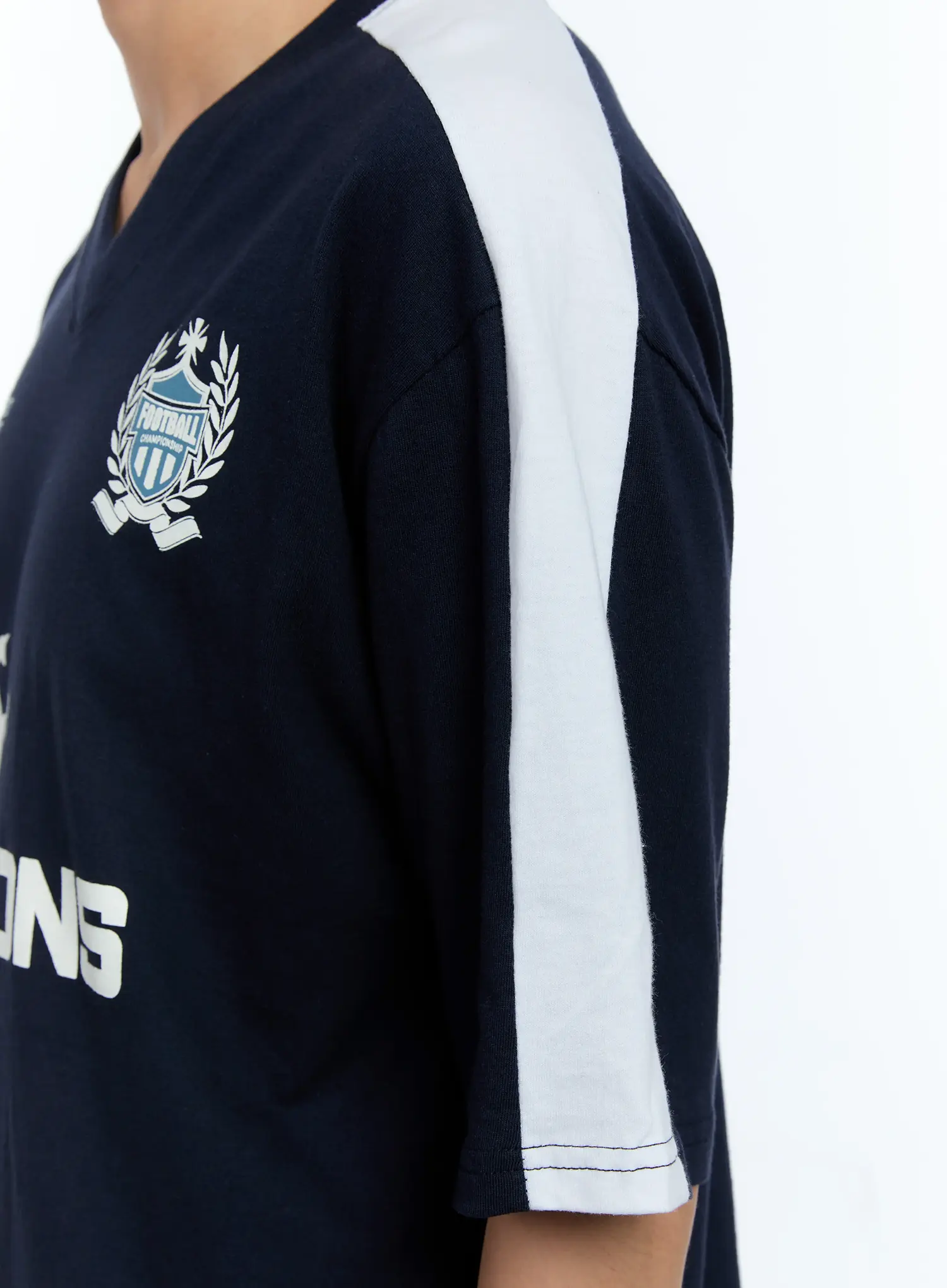 Men's V-Neck Champions League Graphic Jersey IG515 - Image 11