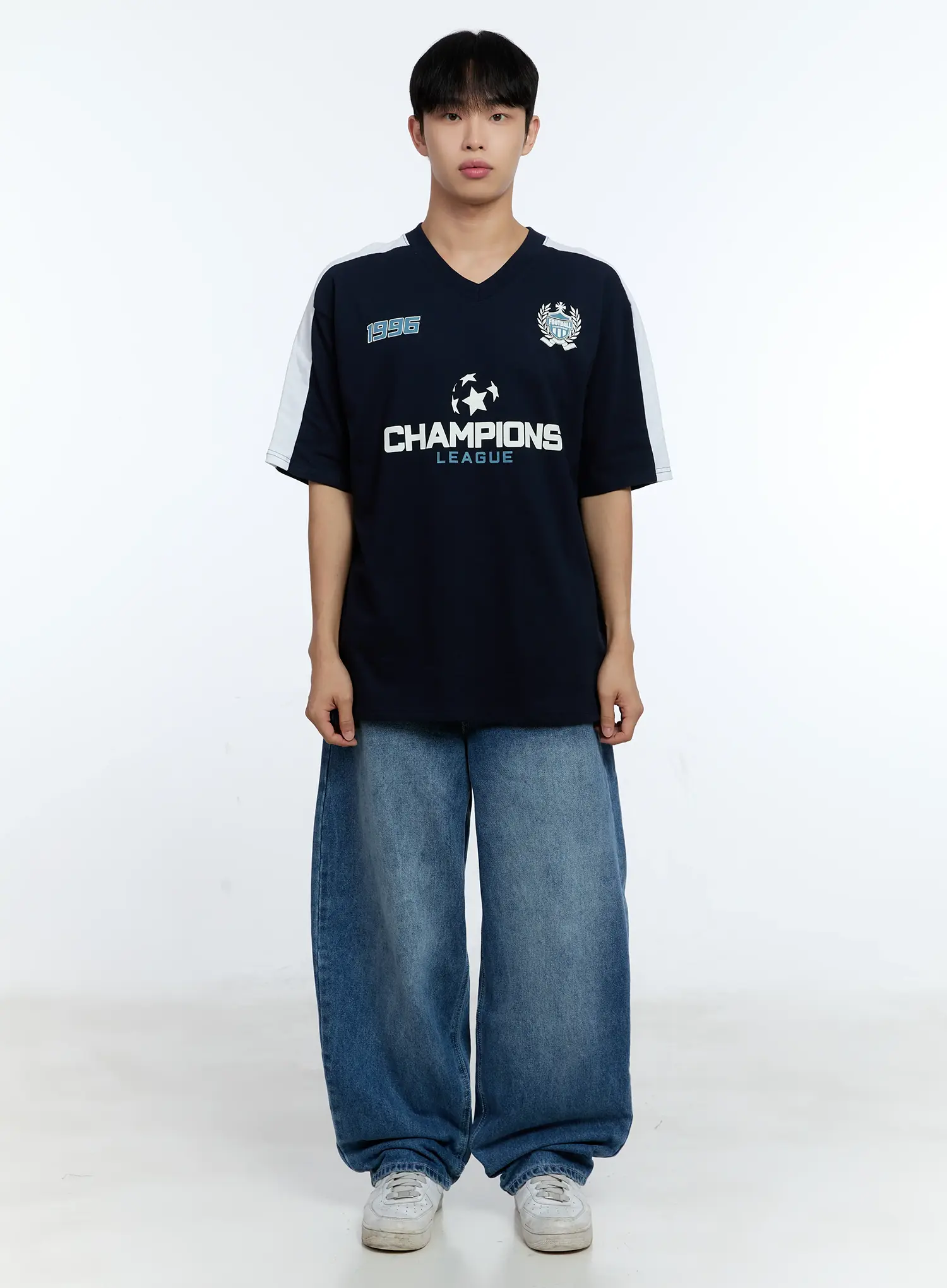 Men's V-Neck Champions League Graphic Jersey IG515 - Image 3