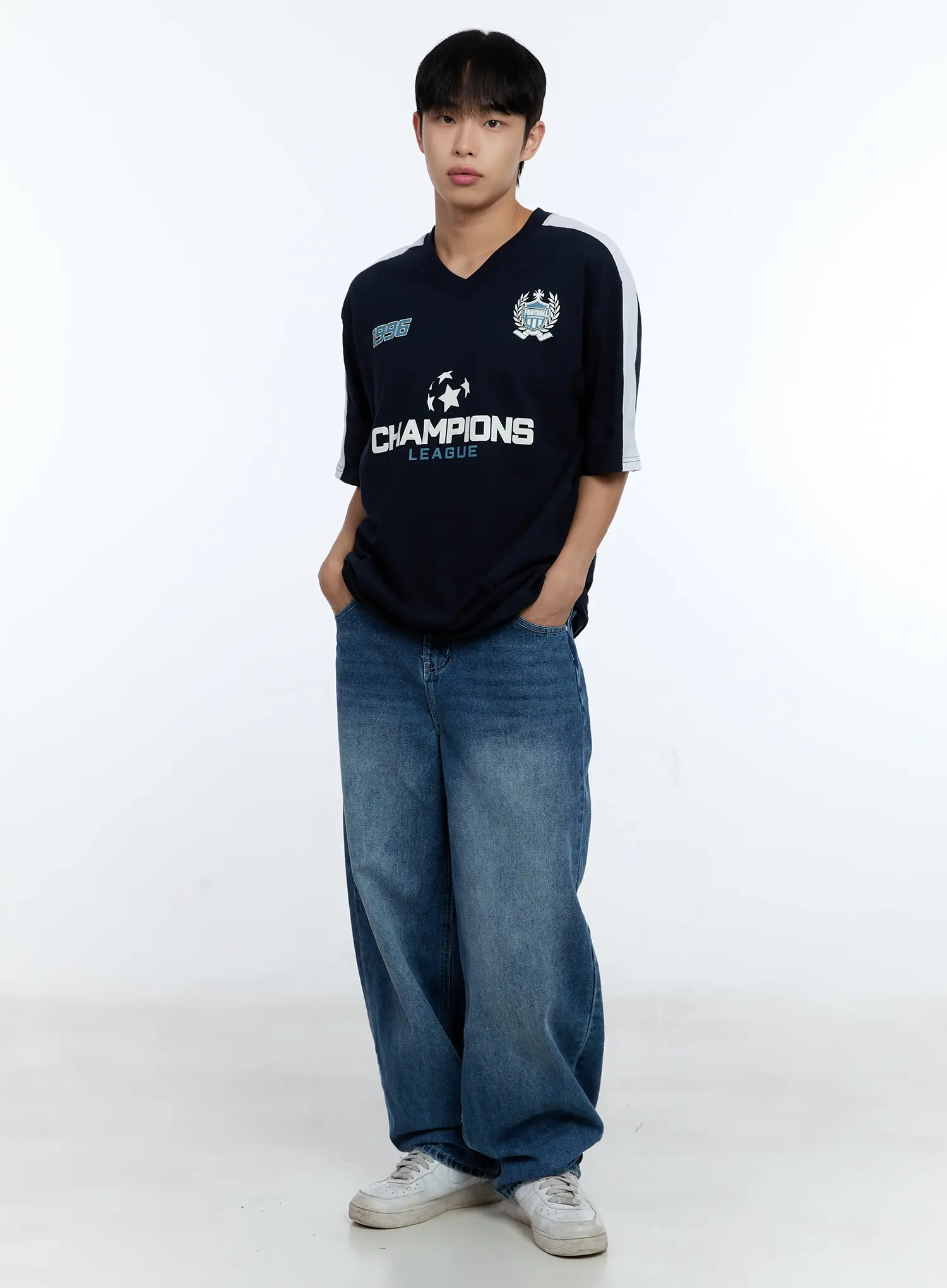Men's V-Neck Champions League Graphic Jersey IG515 - Image 8