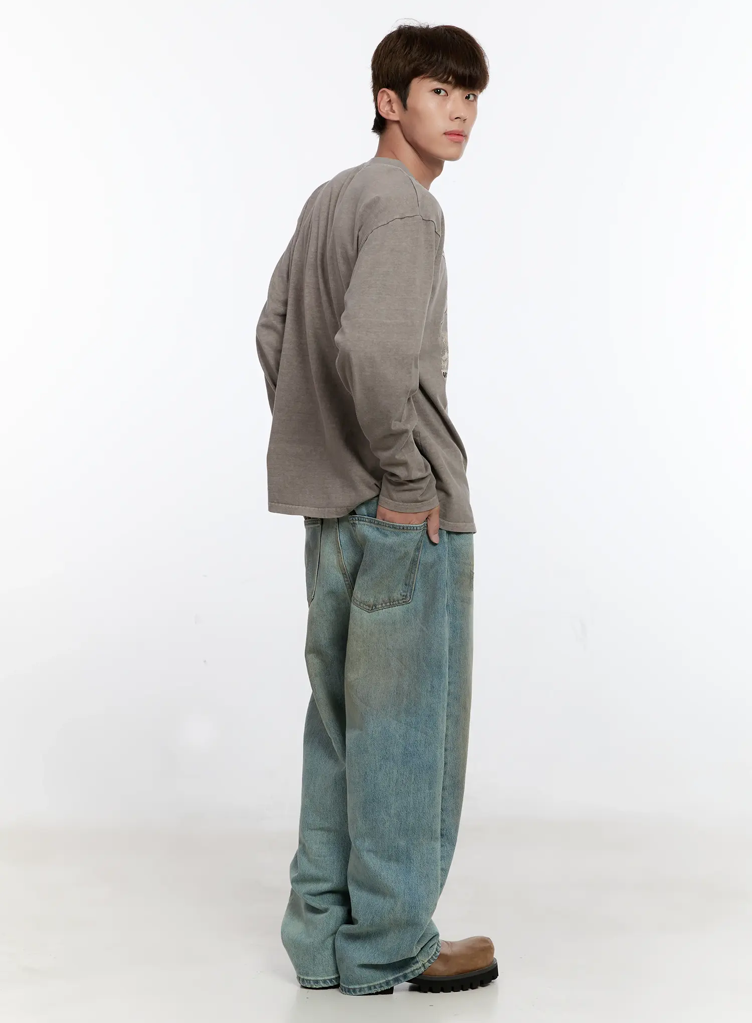 Men's Vintage Wash Wide Fit Jeans IS529 - Image 16