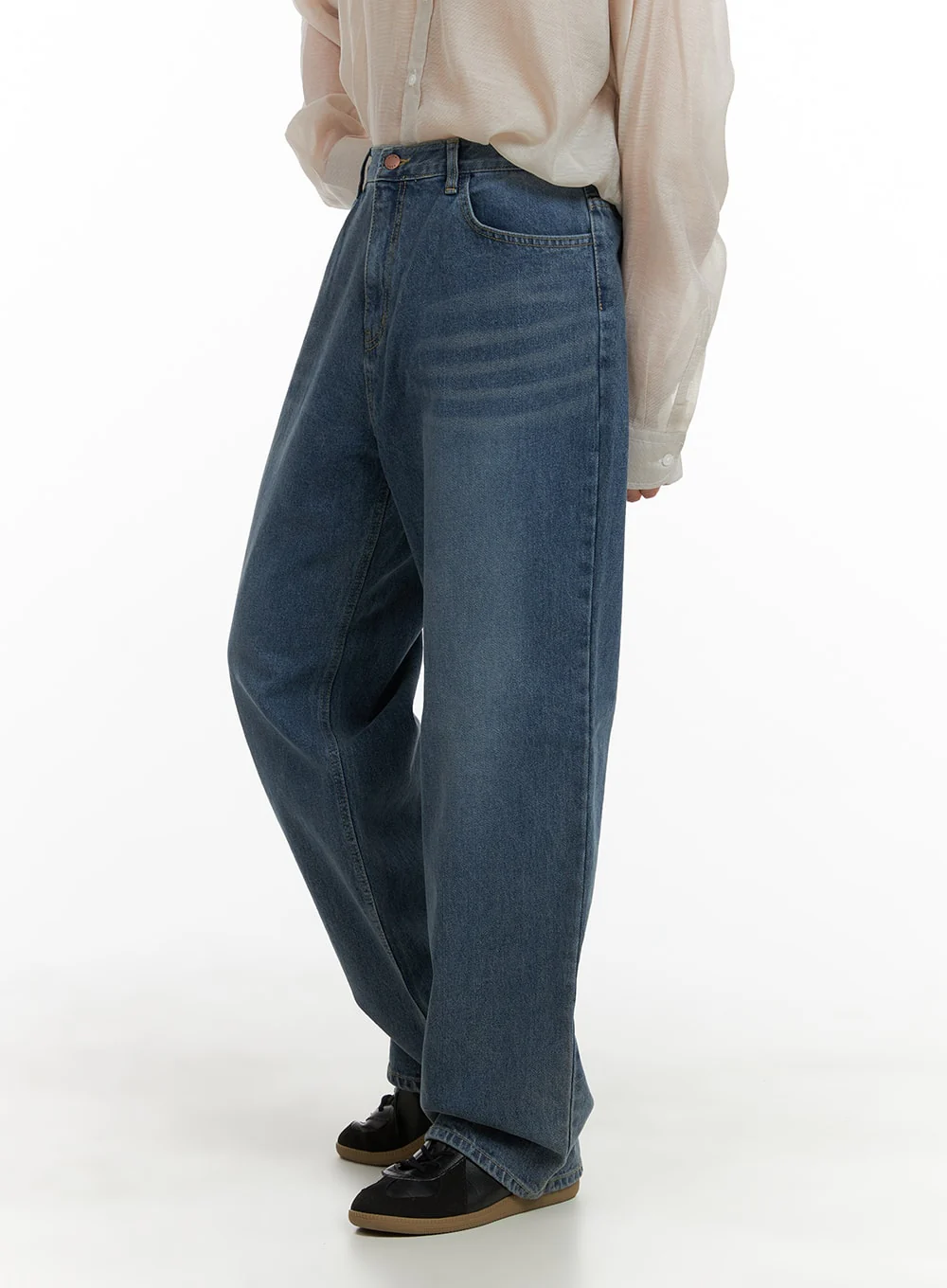Men's Washed Denim Wide Fit Jeans IA402 - Image 4