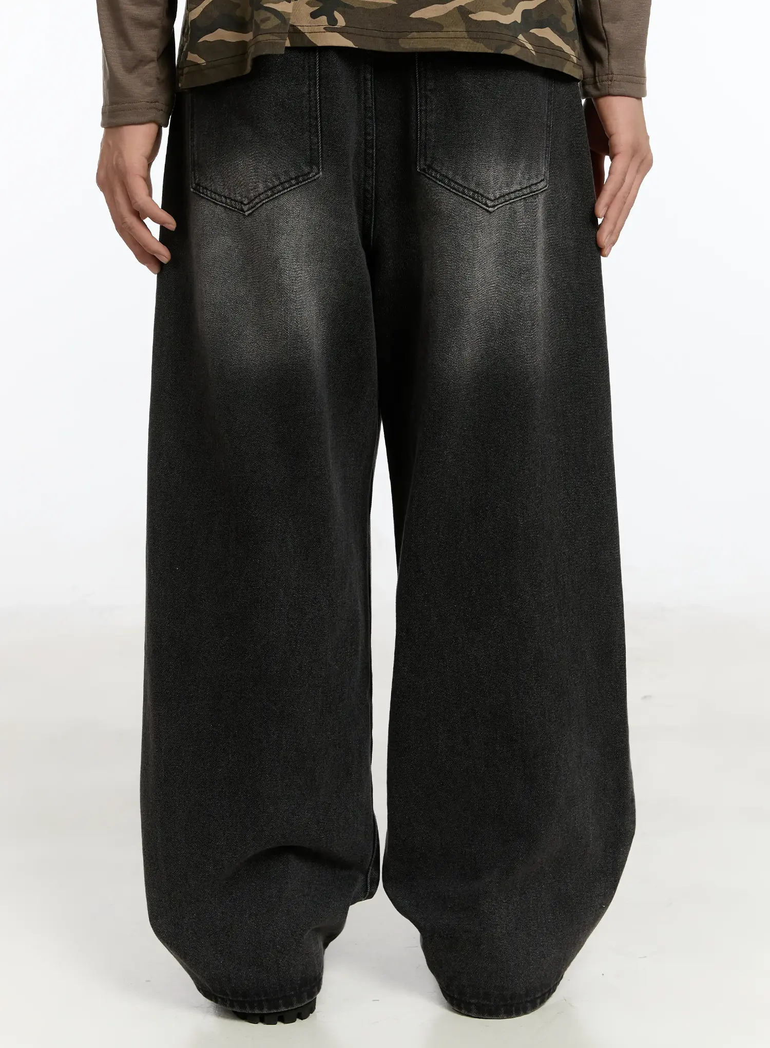 Men's Washed Wde-Leg Jeans IM502 - Image 6