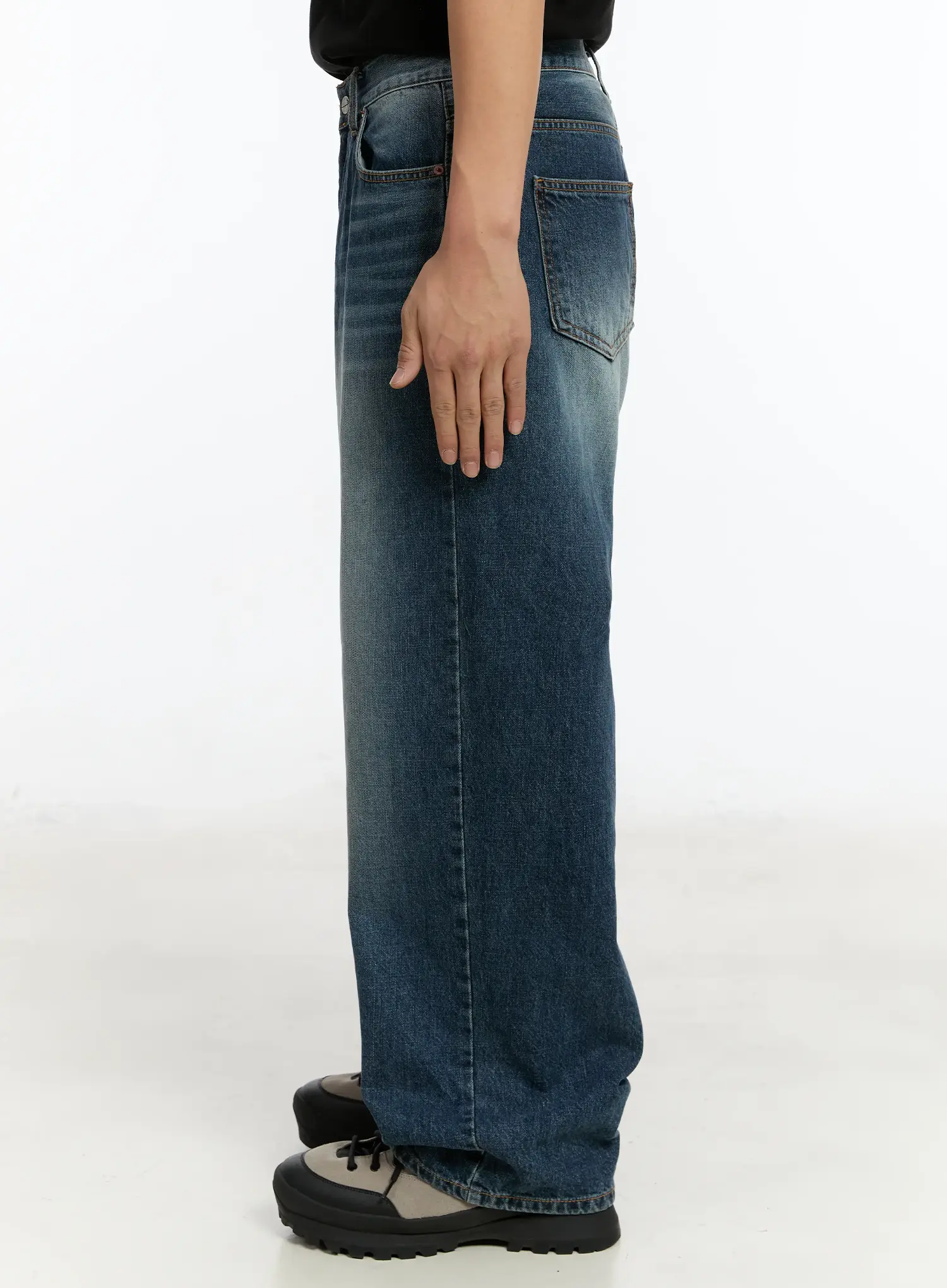 Men's Washed Wide-Leg Jeans IM502 - Image 5