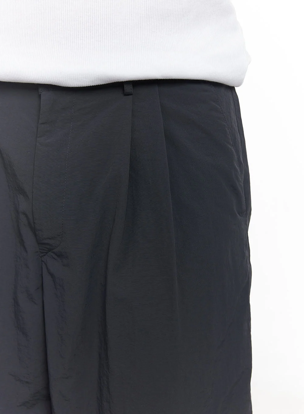 Men's Wide-Fit Nylon Pintuck Shorts IY522 - Image 3