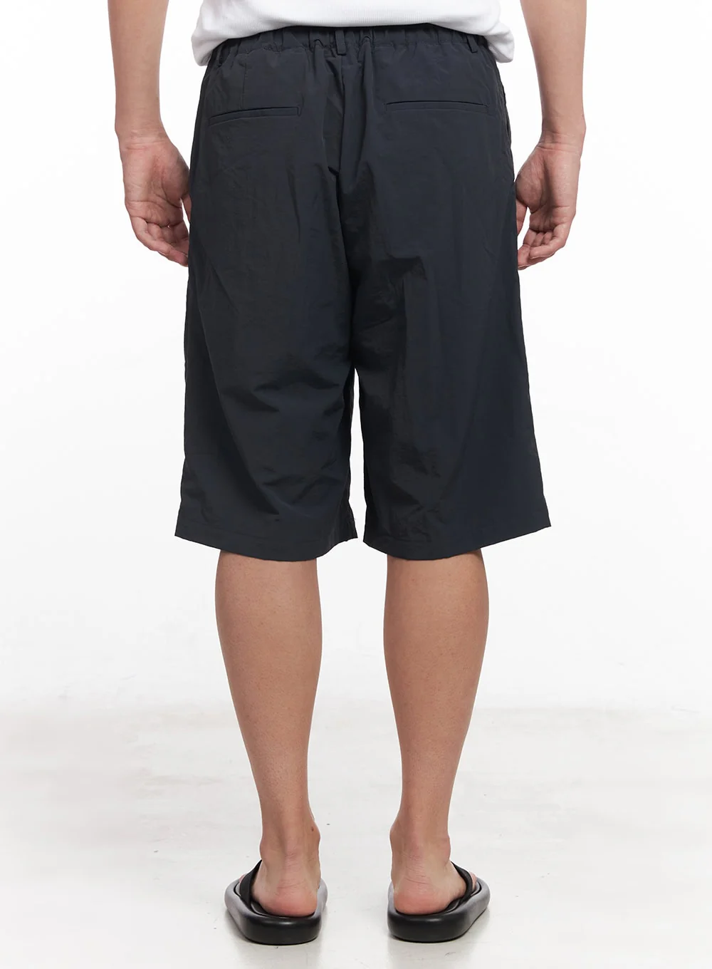 Men's Wide-Fit Nylon Pintuck Shorts IY522 - Image 5