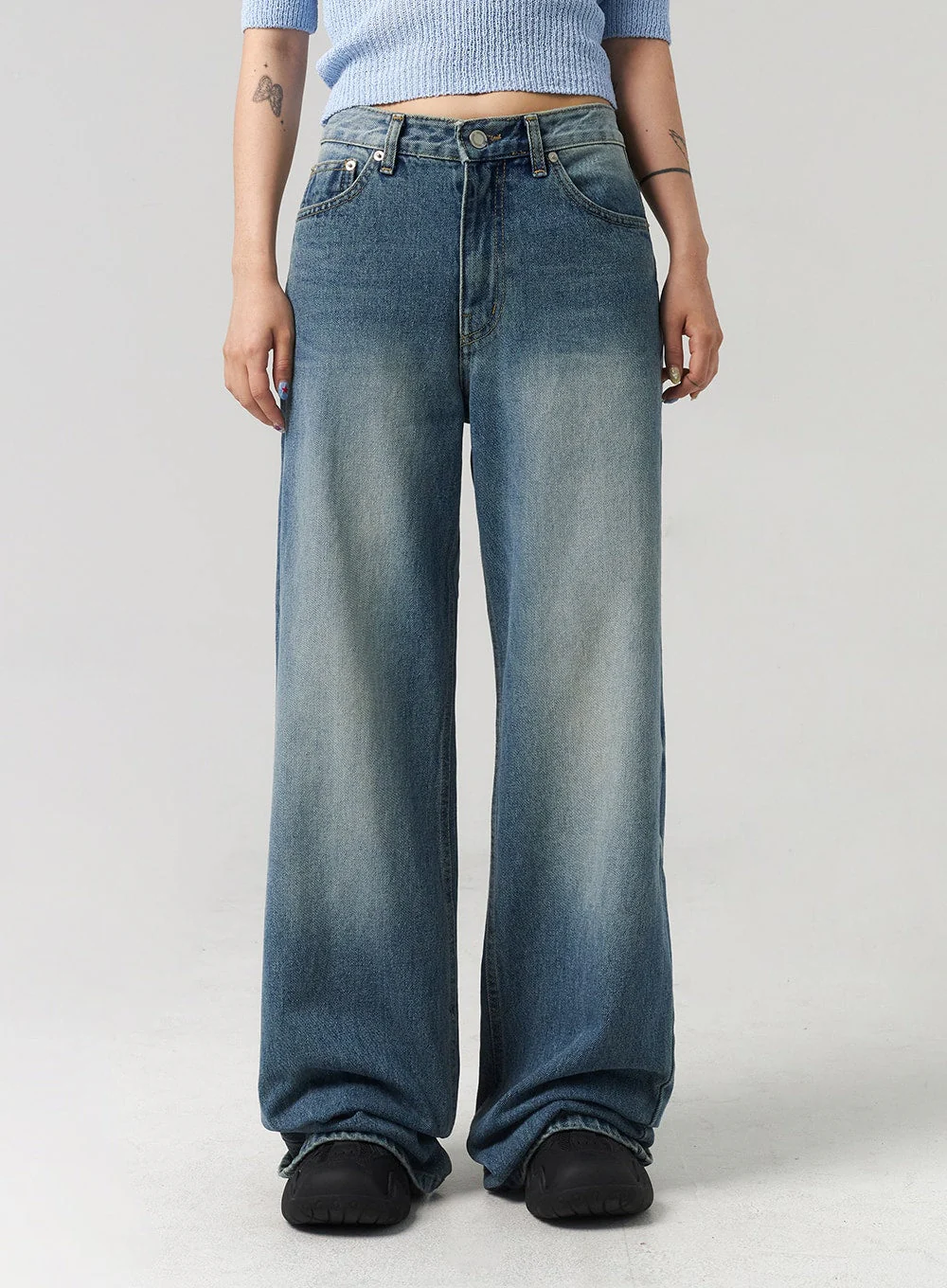 Mid-Wash Baggy Jeans CL312 - Image 2