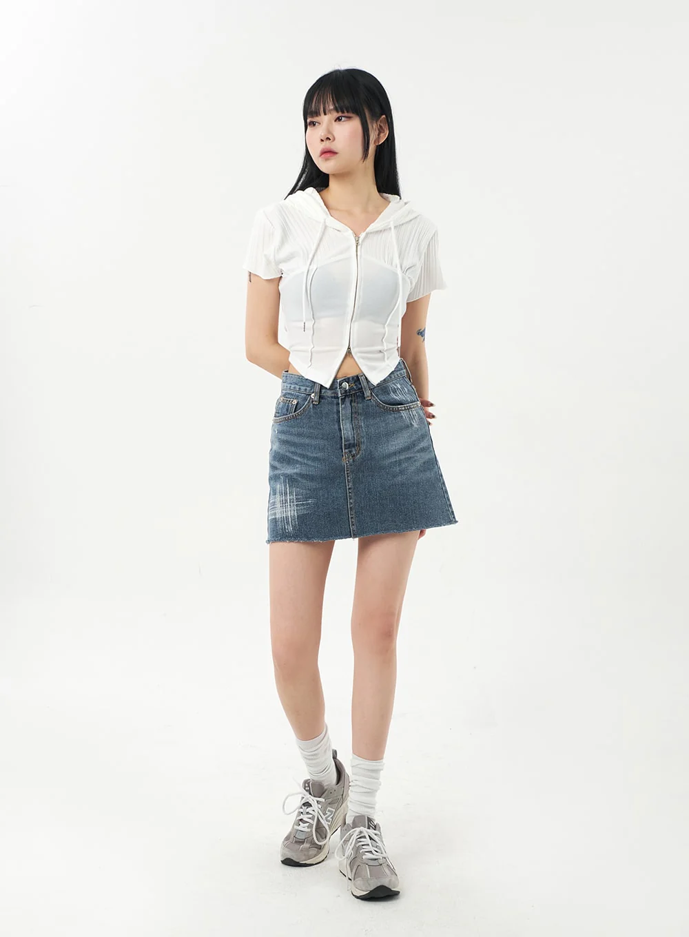 Mid-Wash Denim Mini Skirt CA328 - Image 3